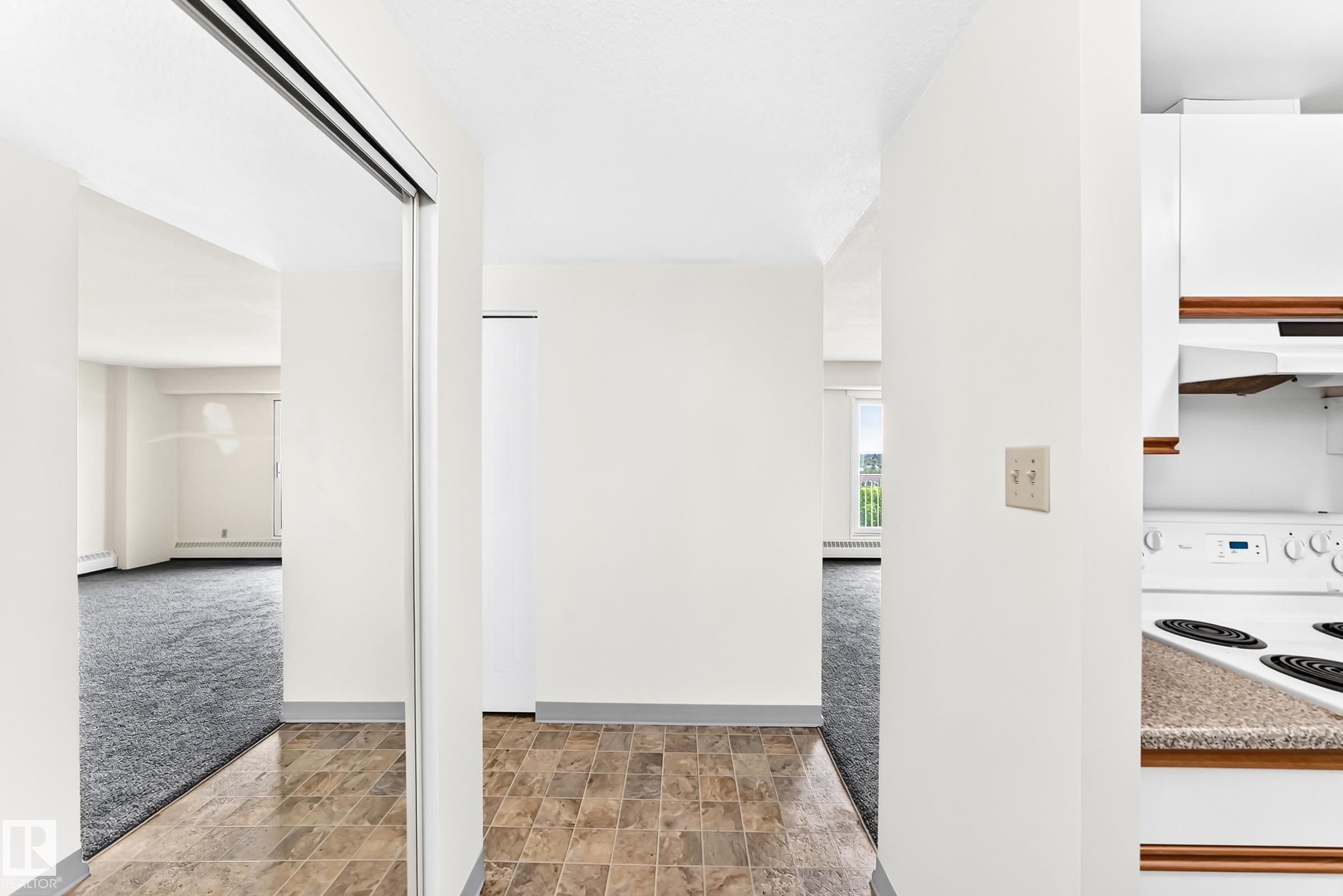#706 11211 85 St Nw, Edmonton, AB - Indoor