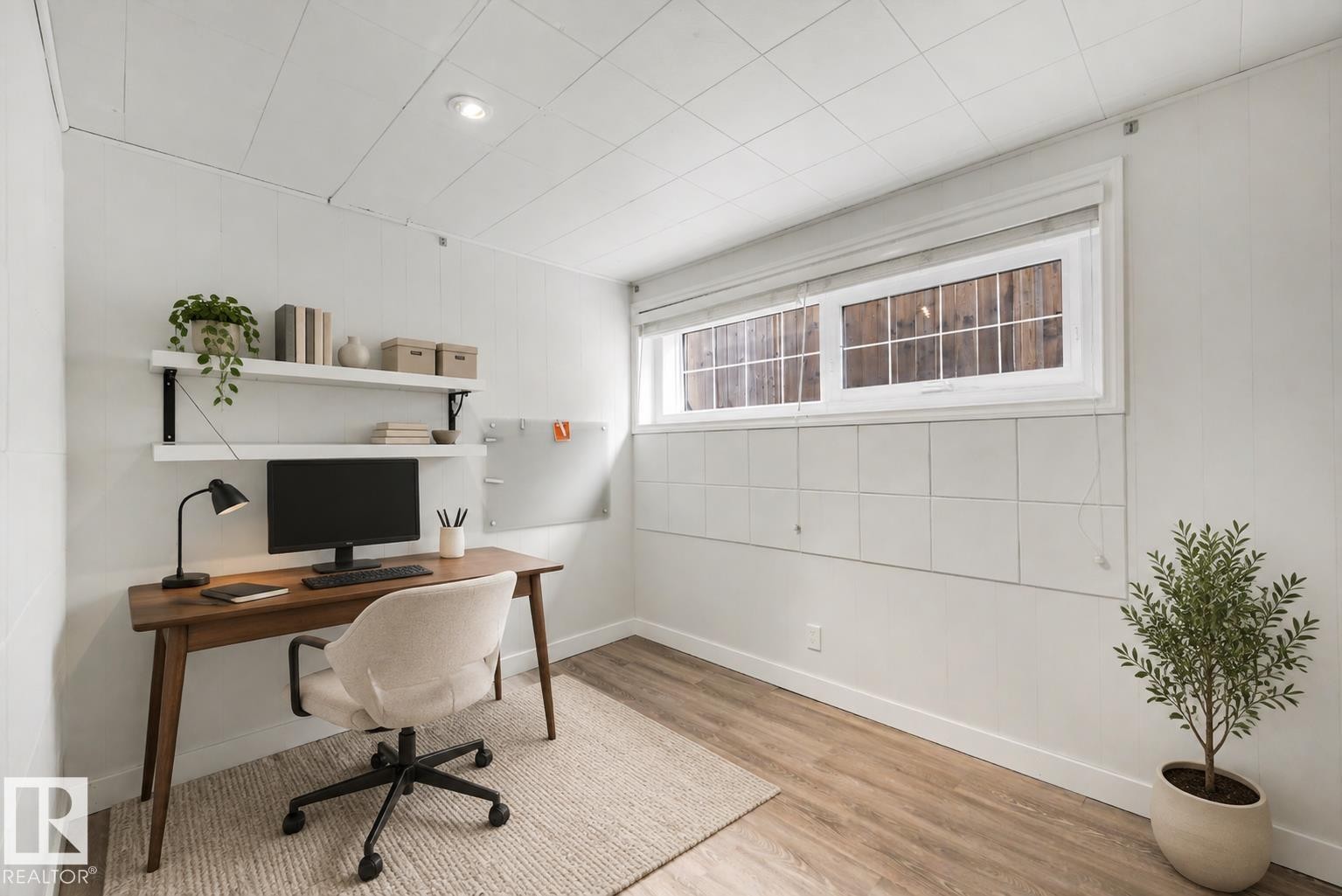 **VIRTUALLY STAGED** - 4139 122 Street Nw, Edmonton, AB - Indoor Photo Showing Office