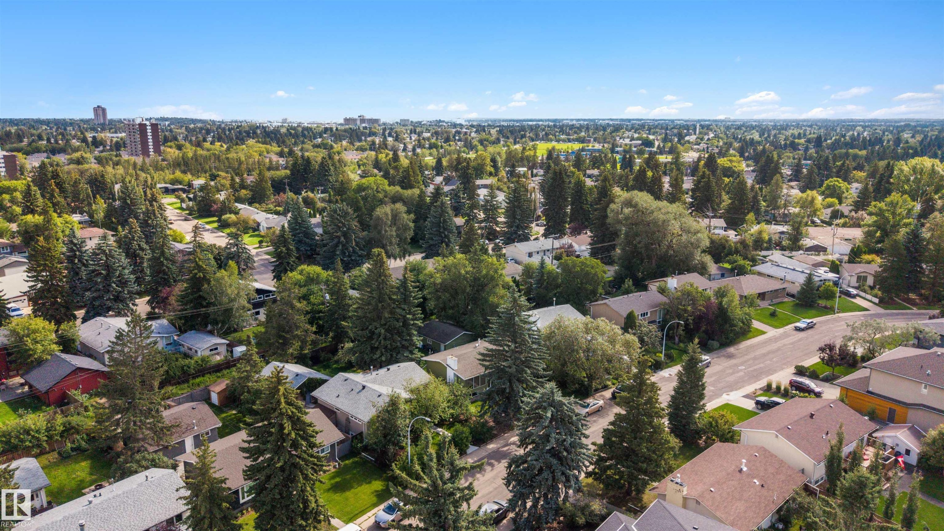 4139 122 Street Nw, Edmonton, AB - Outdoor With View