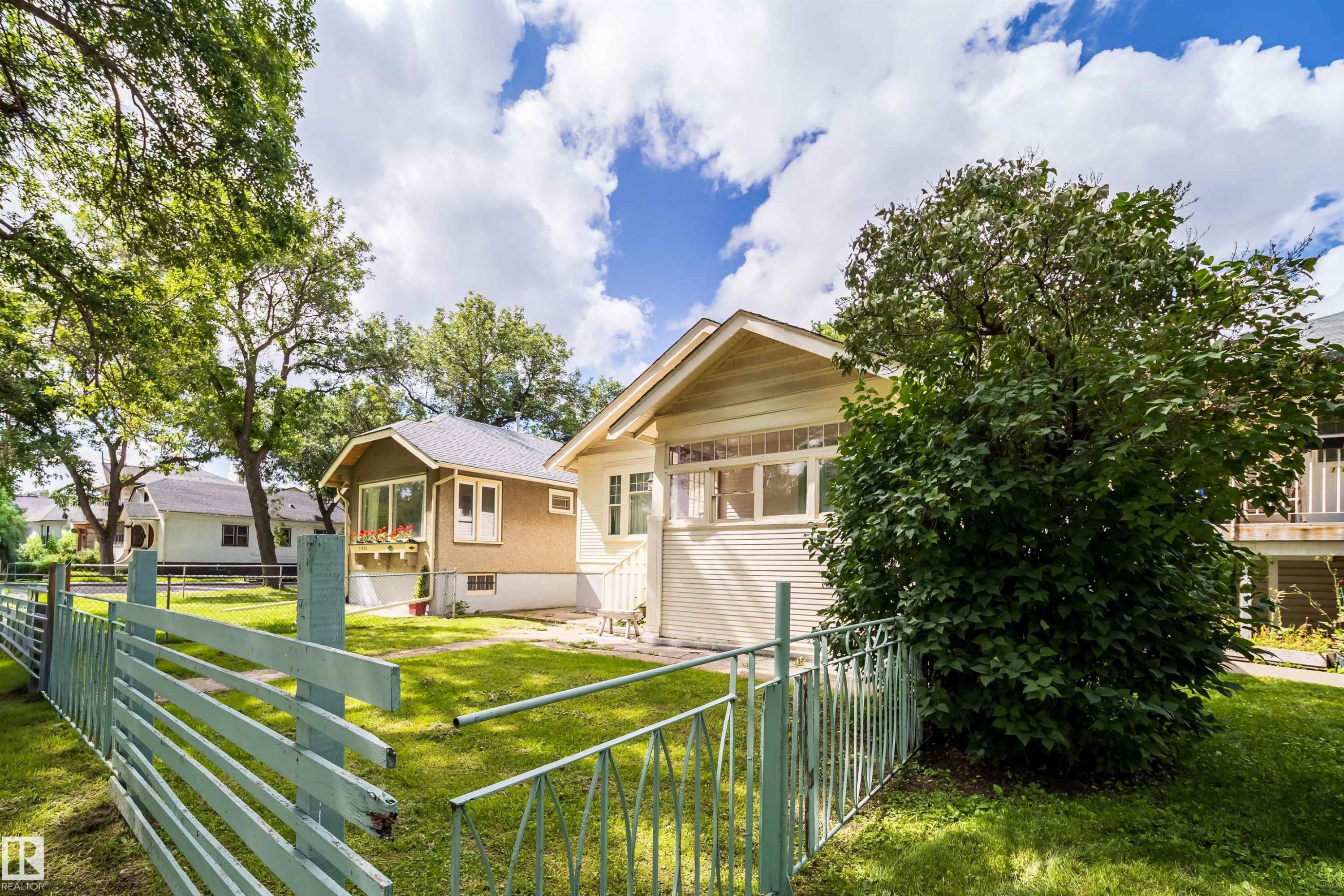 11604 97 Street Nw, Edmonton, AB - Outdoor