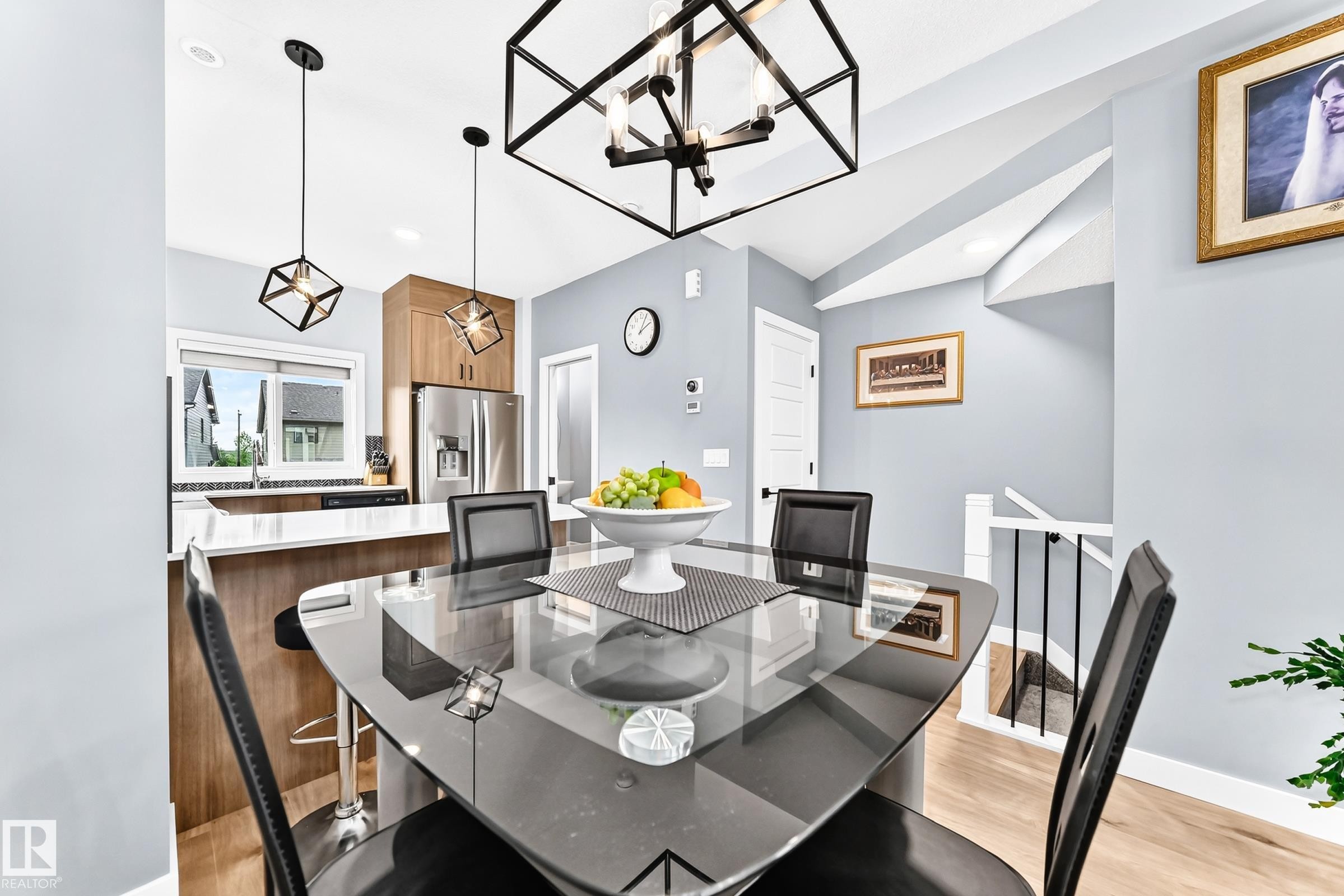 #15 6214 Cartmell Ct Sw, Edmonton, AB - Indoor Photo Showing Dining Room