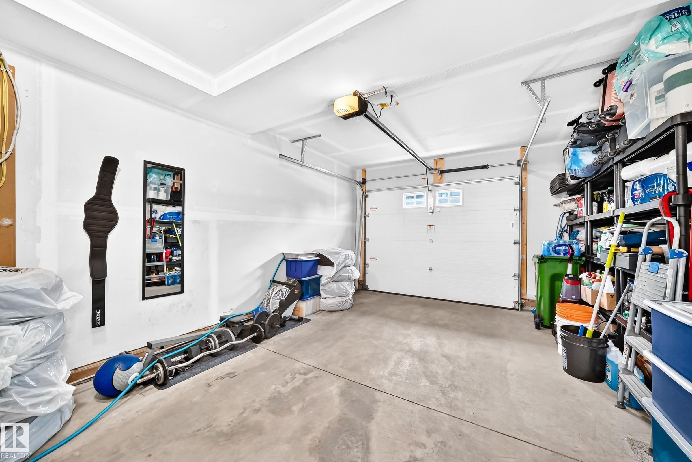 #15 6214 Cartmell Ct Sw, Edmonton, AB - Indoor Photo Showing Garage