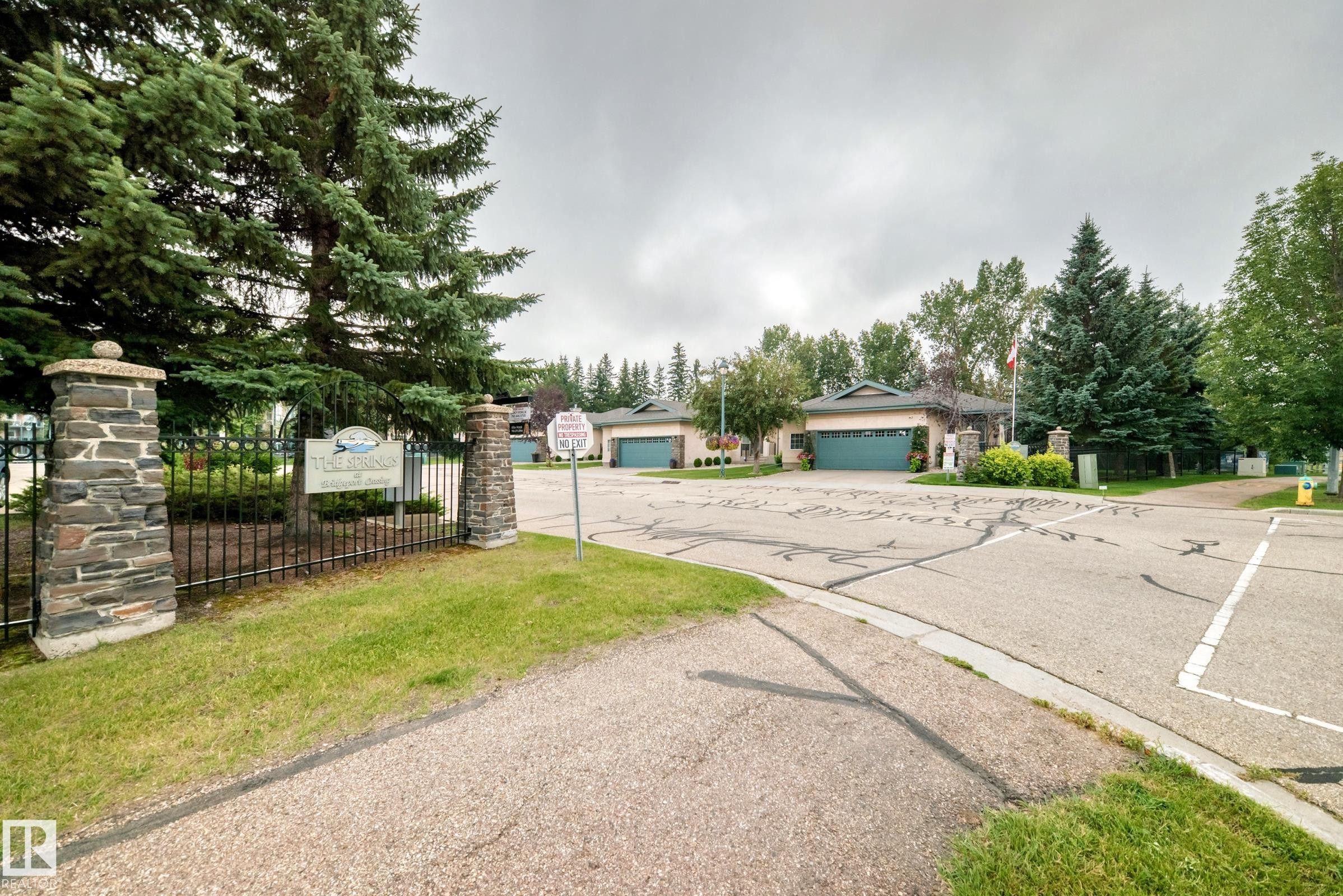 #209 102 Bridgeport Cx, Leduc, AB - Outdoor