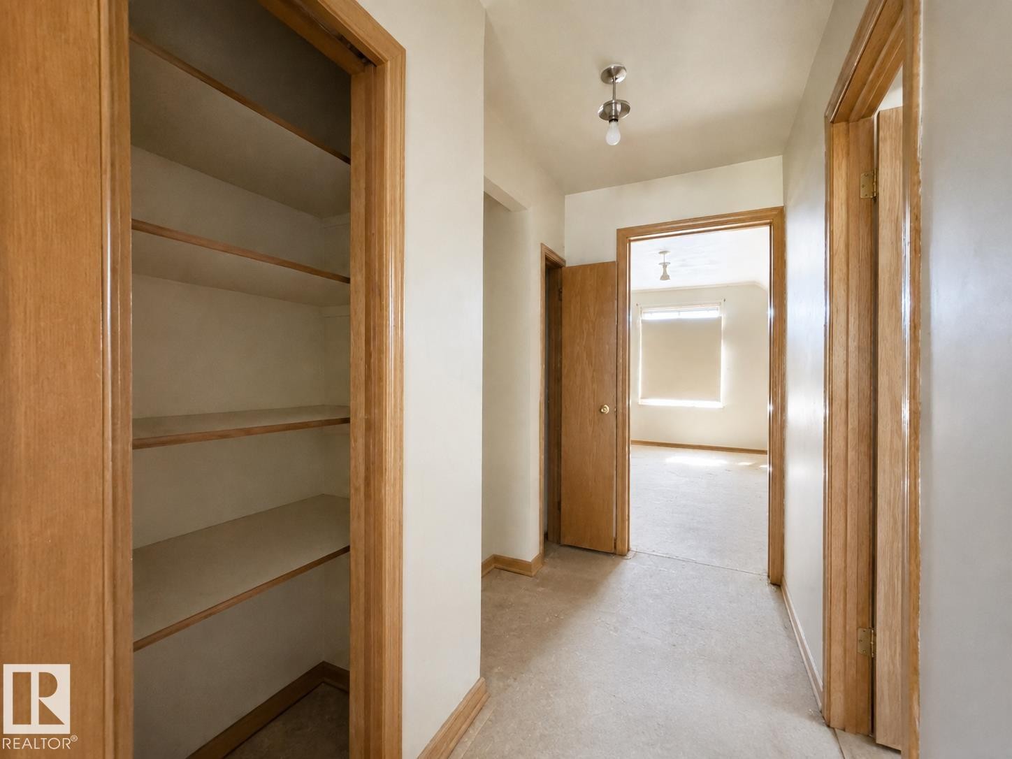 6209 106 Street Nw, Edmonton, AB - Indoor Photo Showing Other Room