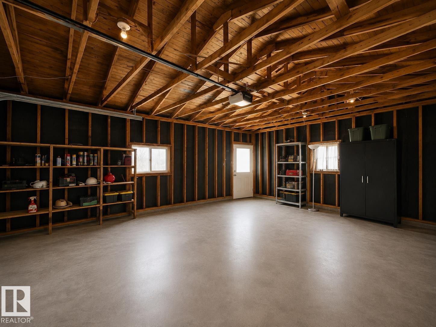 6209 106 Street Nw, Edmonton, AB - Indoor