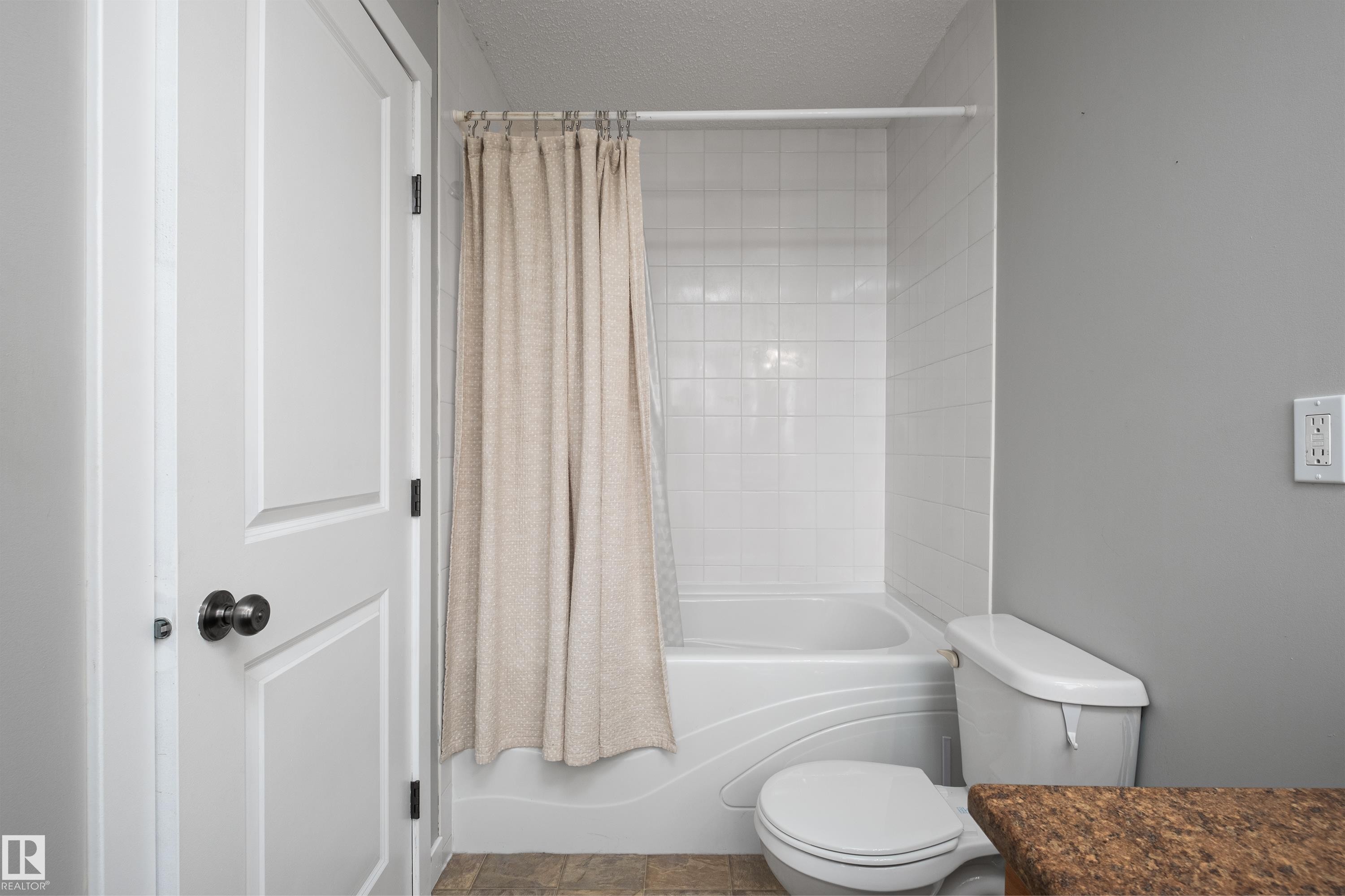 #12 320 Spruce Ridge Rd, Spruce Grove, AB - Indoor Photo Showing Bathroom