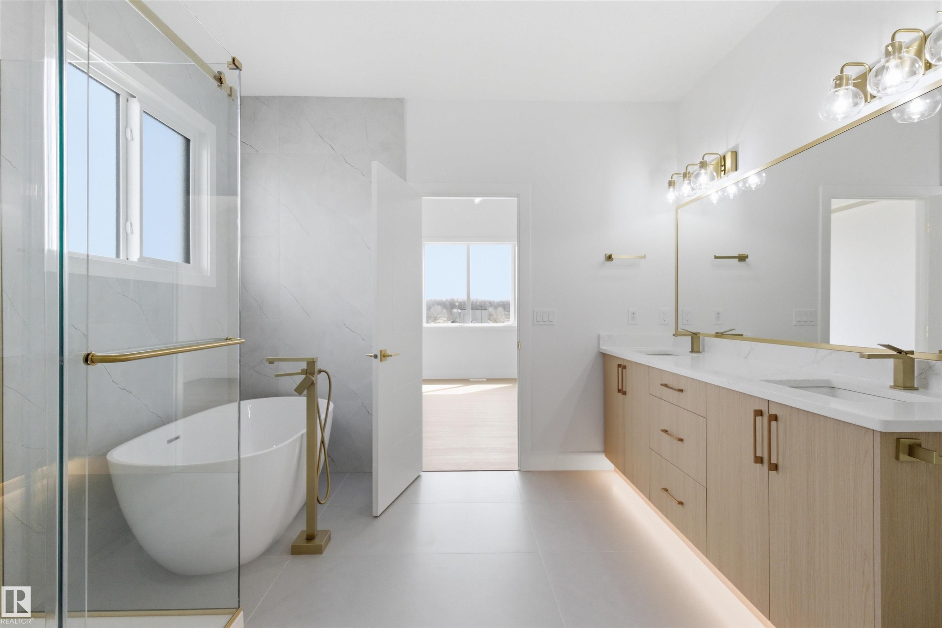 529 Ashgrove Circle, Leduc, AB - Indoor Photo Showing Bathroom