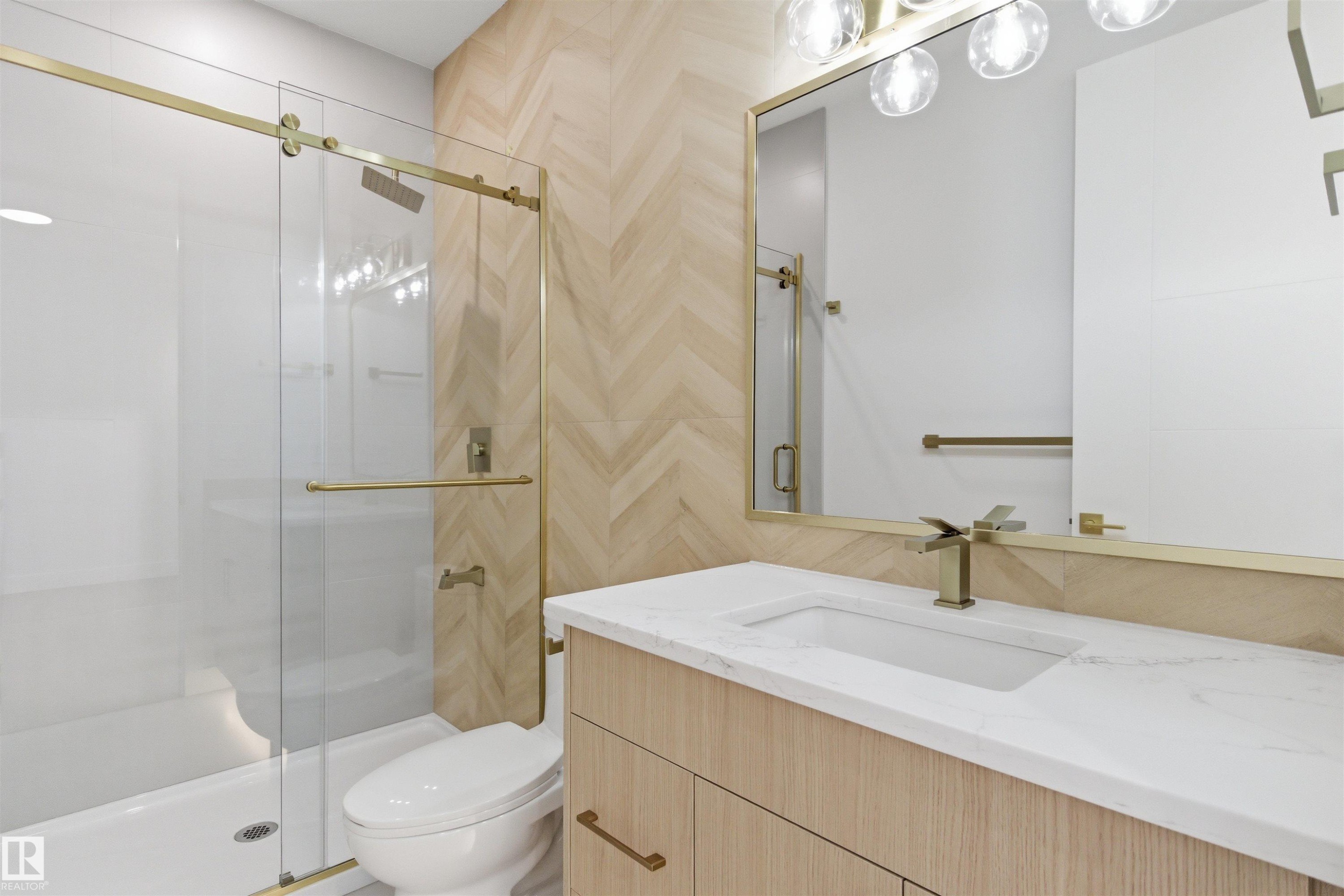 529 Ashgrove Circle, Leduc, AB - Indoor Photo Showing Bathroom