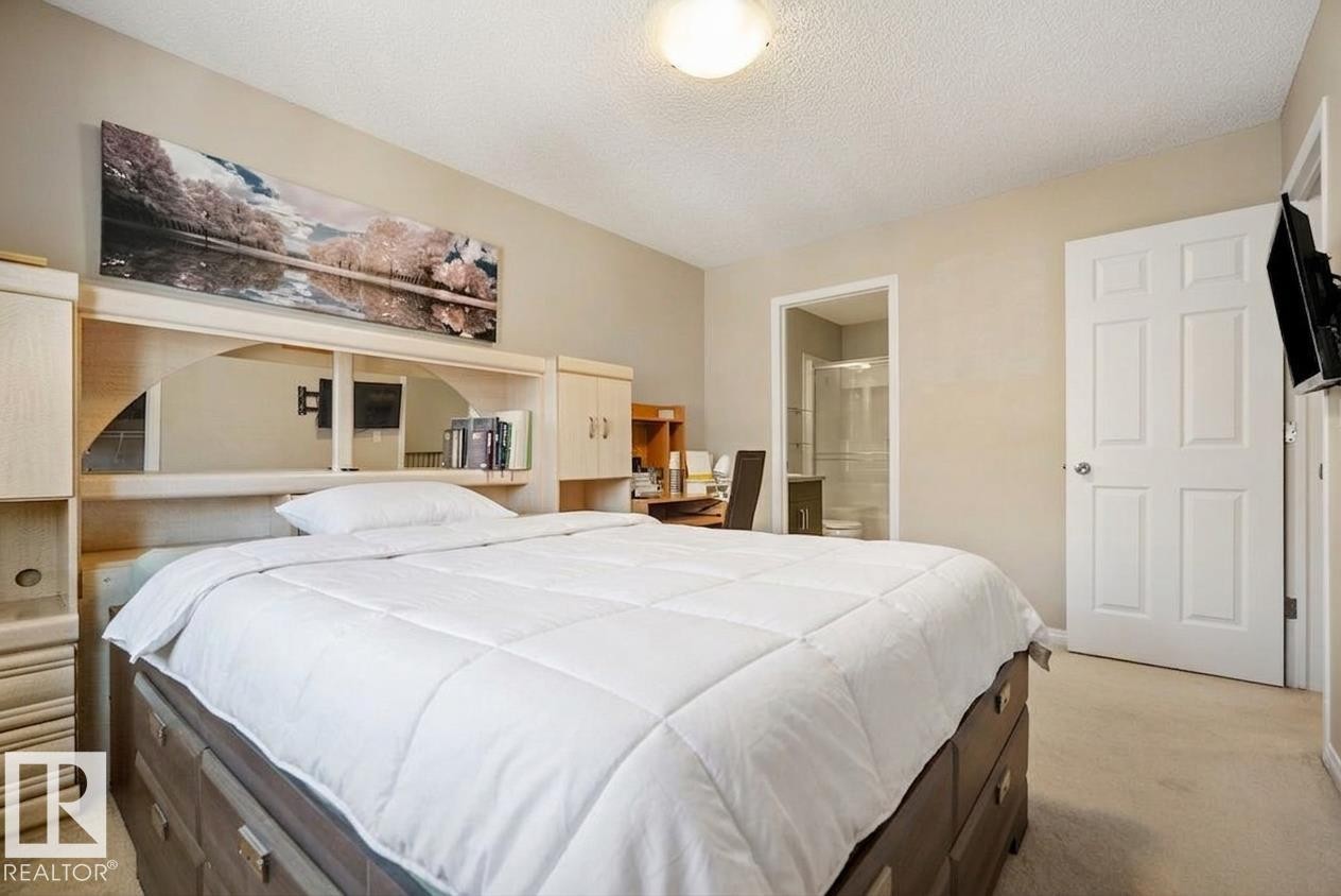 #81 4050 Savaryn Dr Sw, Edmonton, AB - Indoor Photo Showing Bedroom