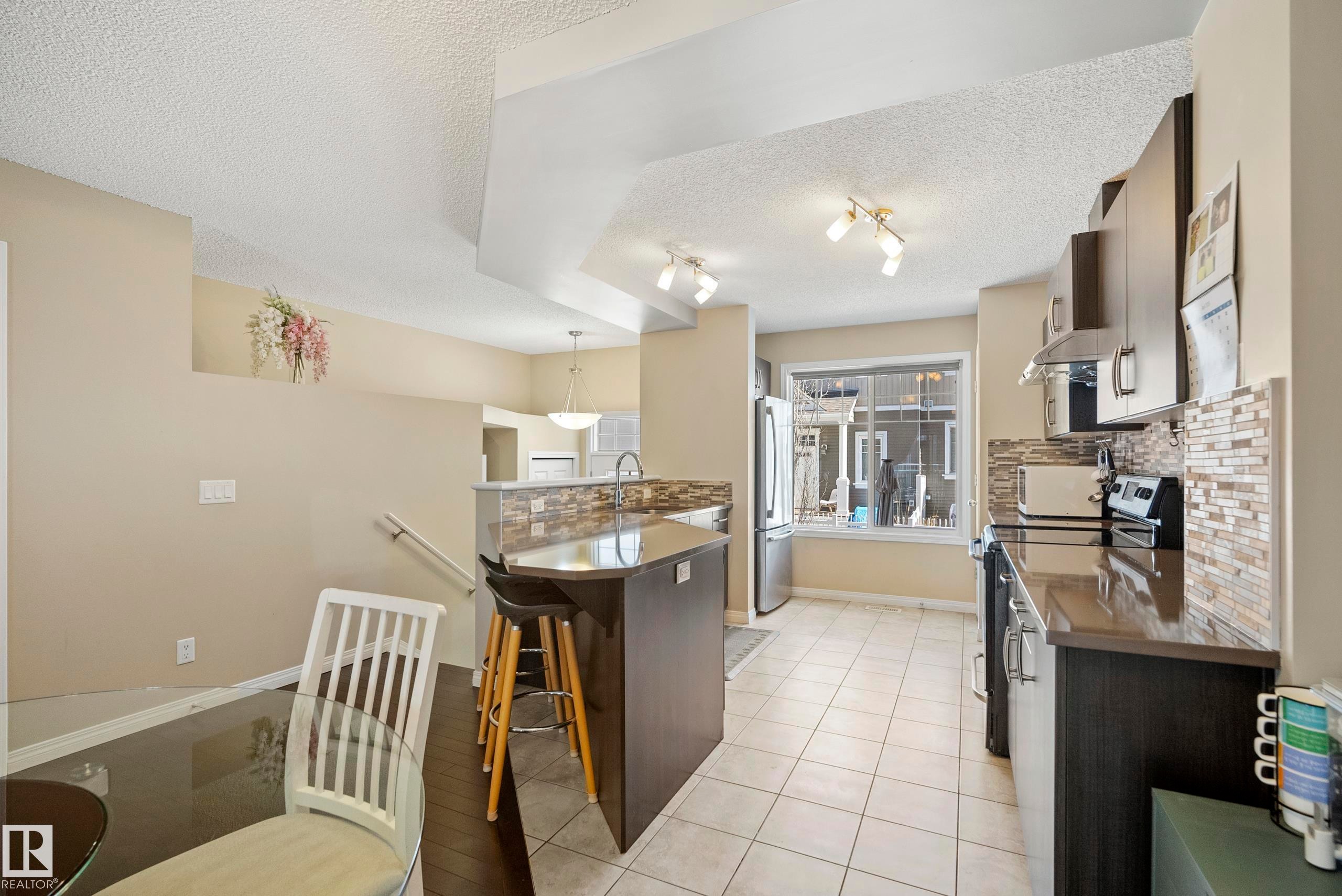 #81 4050 Savaryn Dr Sw, Edmonton, AB - Indoor Photo Showing Other Room