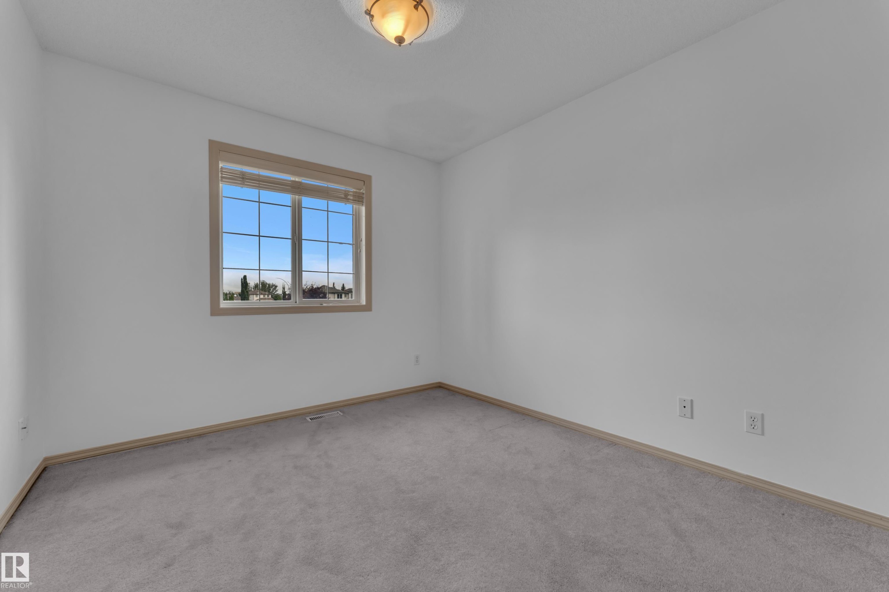 Second upstairs bedroom, well sized, perfect for a kids room or home gym! - 14031 136 Street Nw, Edmonton, AB - Indoor Photo Showing Other Room