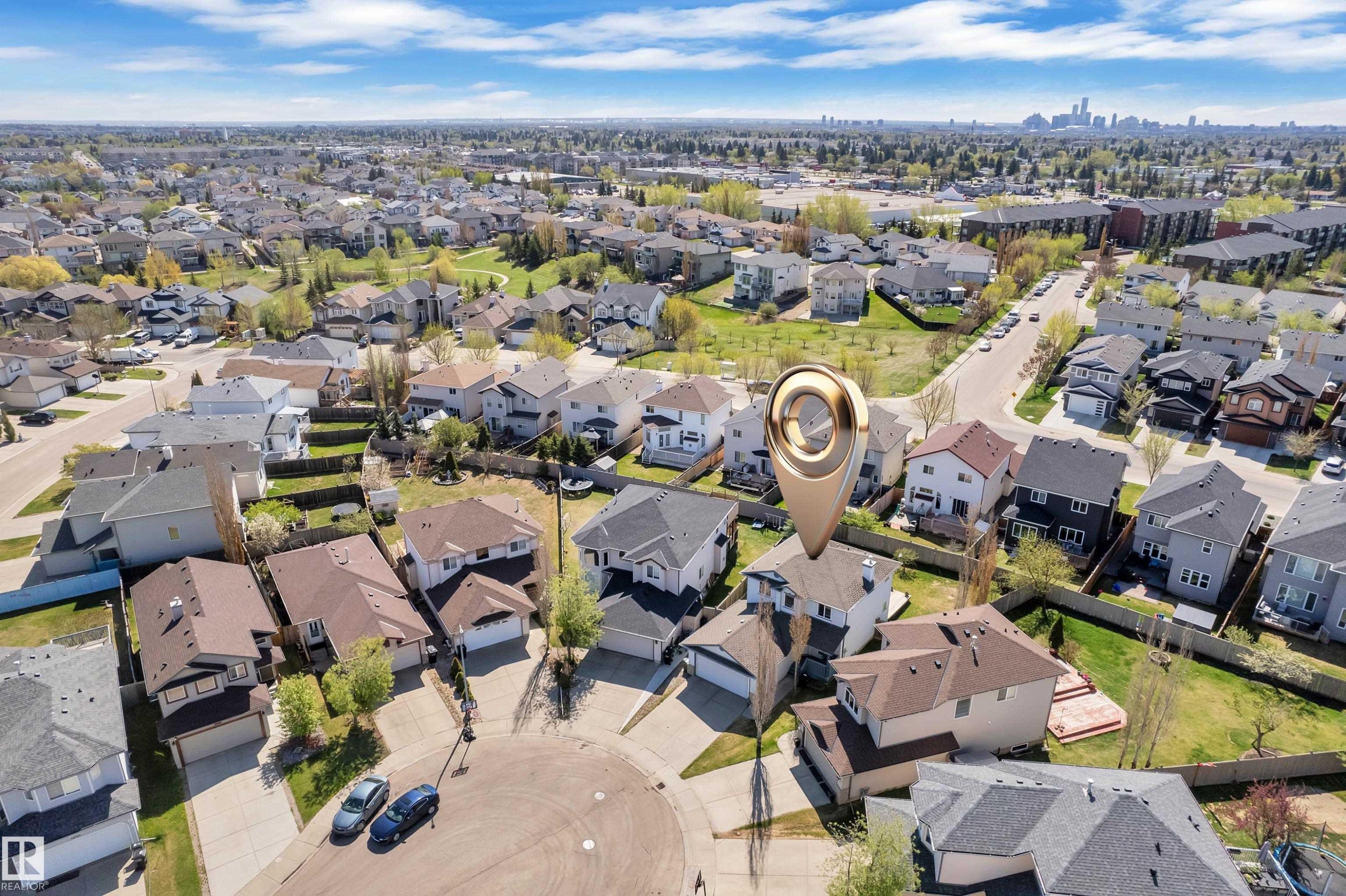 Quiet residential neighborhood location on a cul-de-sac - 14031 136 Street Nw, Edmonton, AB - Outdoor With View
