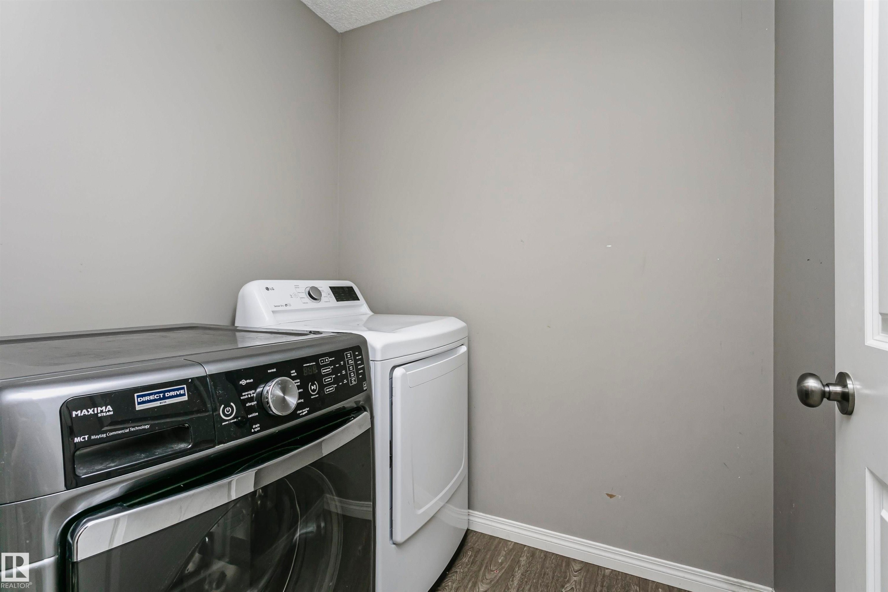 8103 Chappelle Way Sw, Edmonton, AB - Indoor Photo Showing Laundry Room
