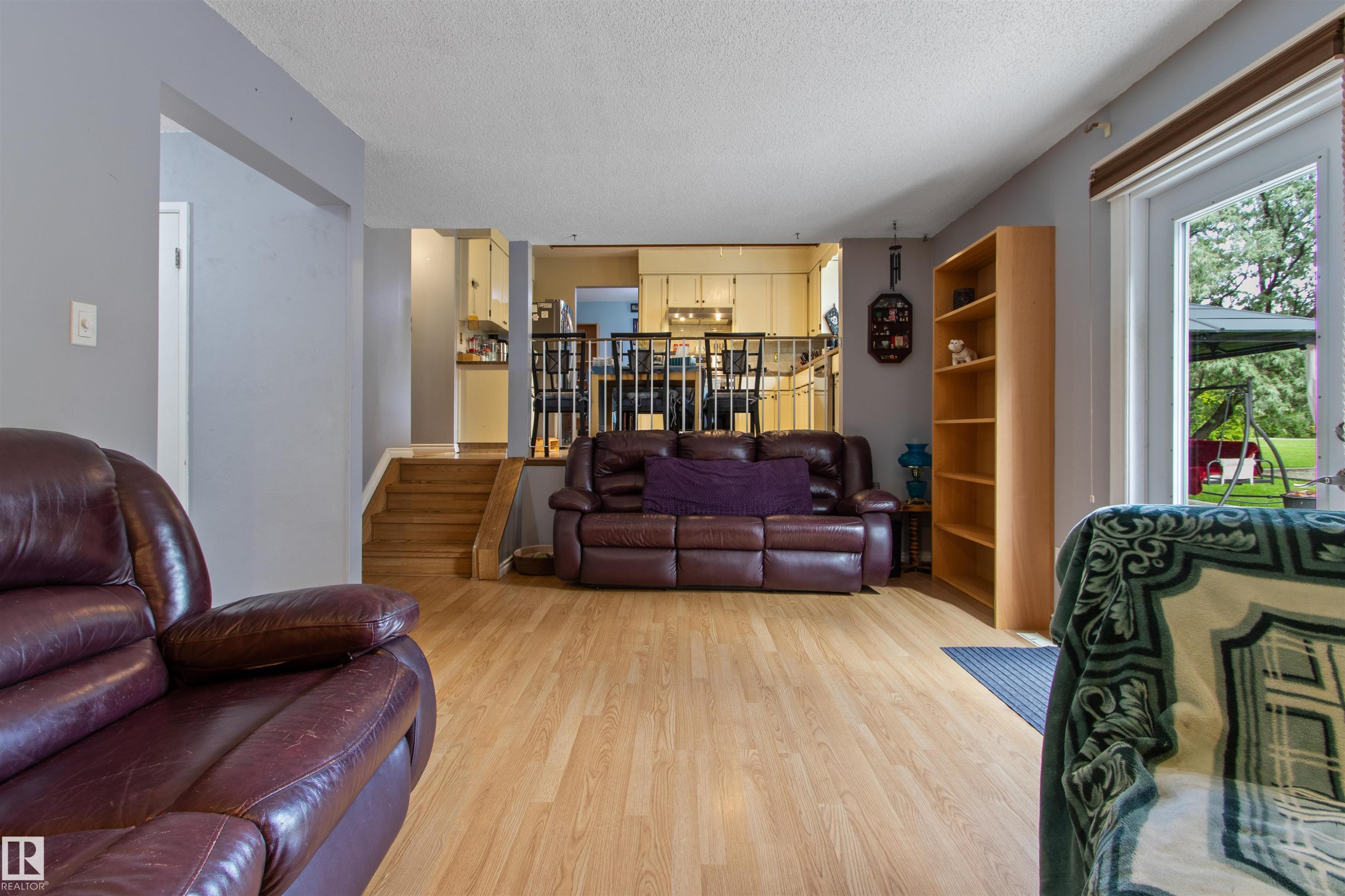 5403 43 Avenue, Drayton Valley, AB - Indoor Photo Showing Living Room