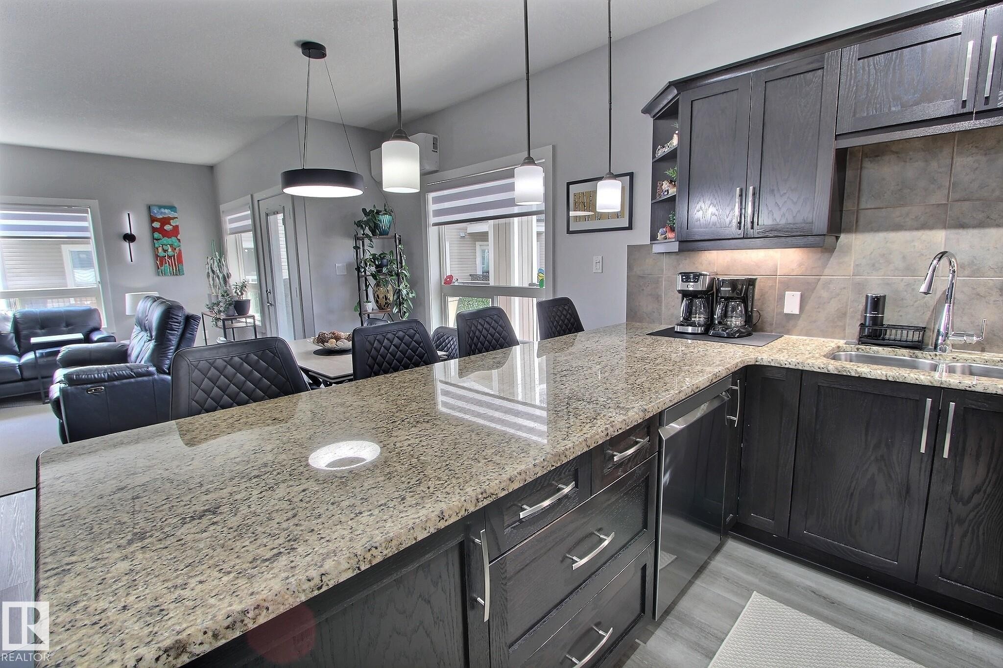 #3207 7347 South Terwillegar Dr Nw, Edmonton, AB - Indoor Photo Showing Kitchen With Upgraded Kitchen