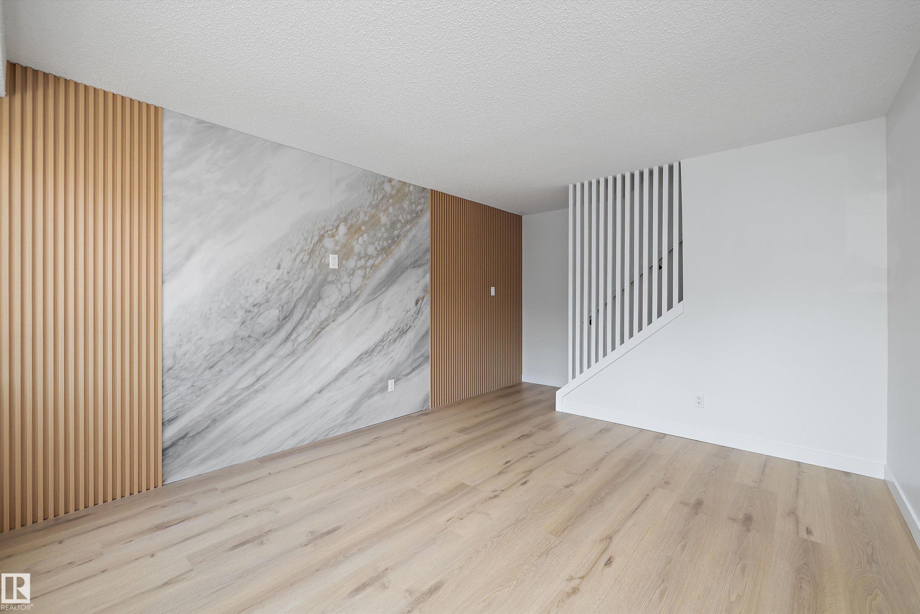 84 Willowdale Place Nw, Edmonton, AB - Indoor Photo Showing Other Room