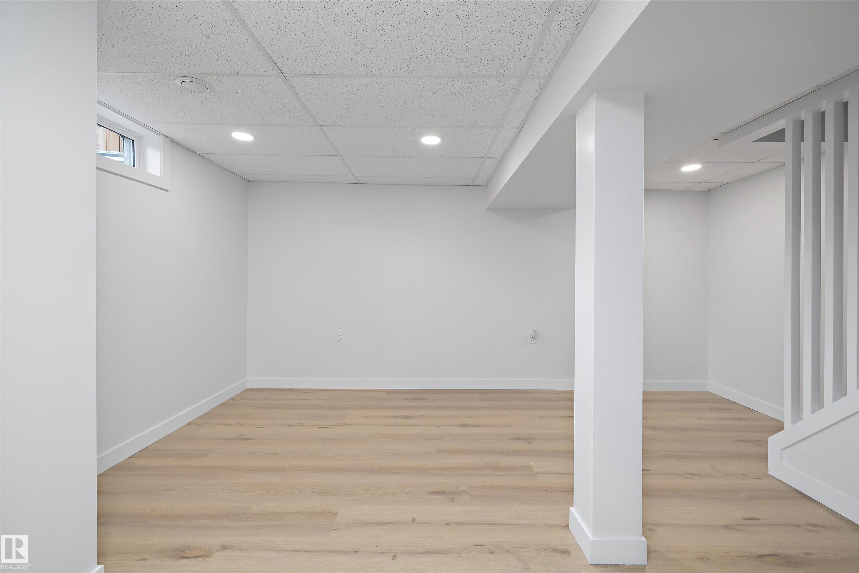 84 Willowdale Place Nw, Edmonton, AB - Indoor