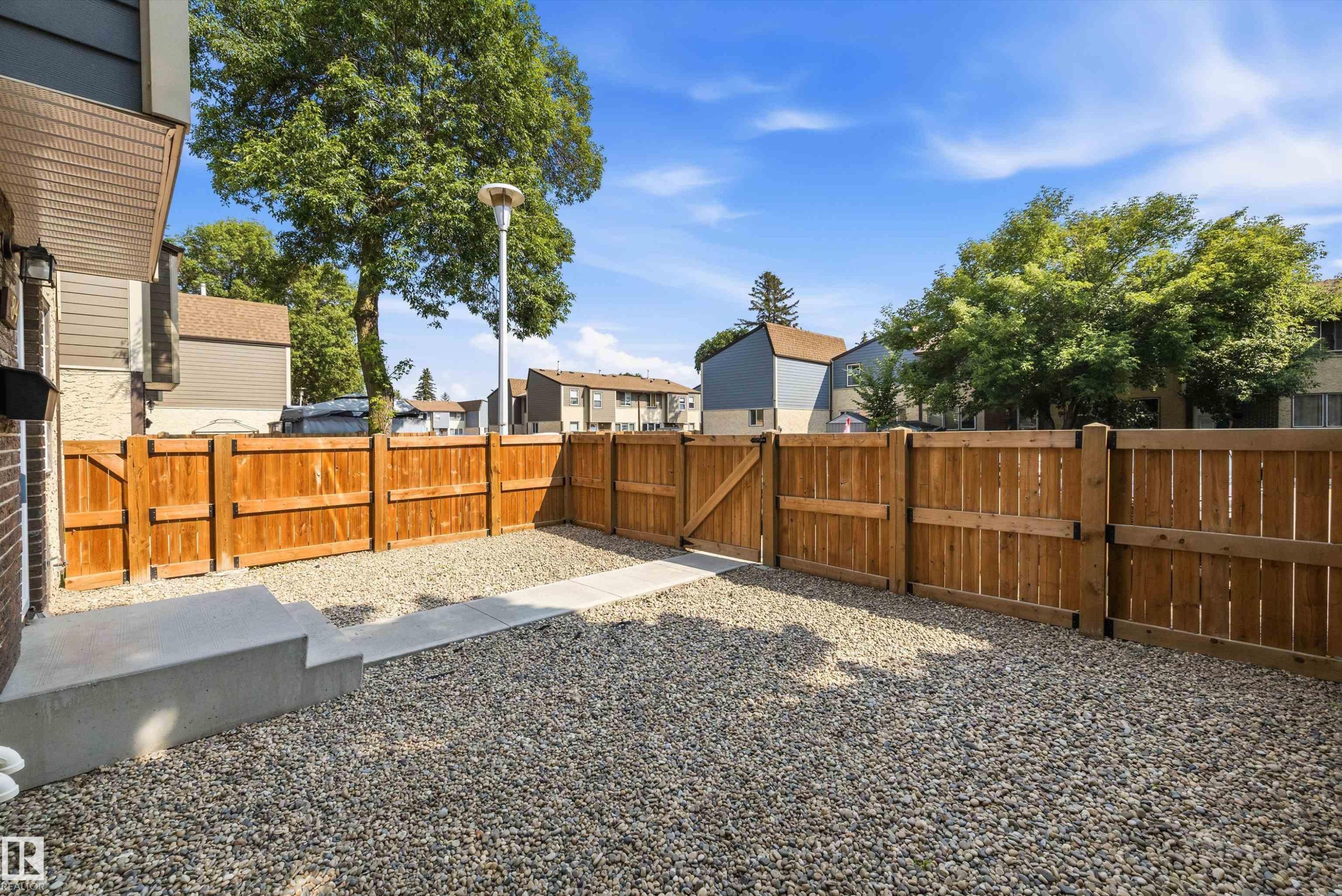 84 Willowdale Place Nw, Edmonton, AB - Outdoor