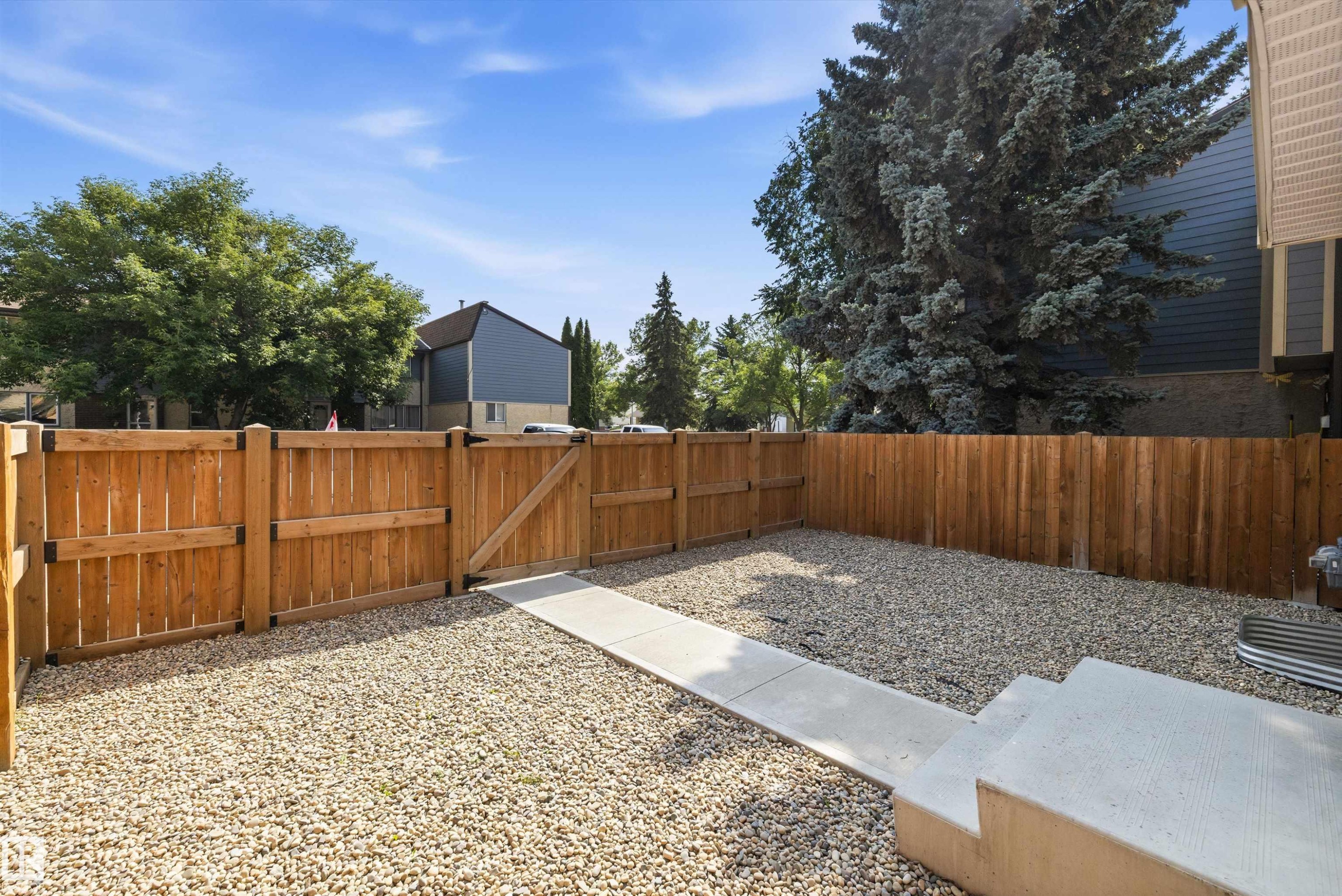 84 Willowdale Place Nw, Edmonton, AB - Outdoor