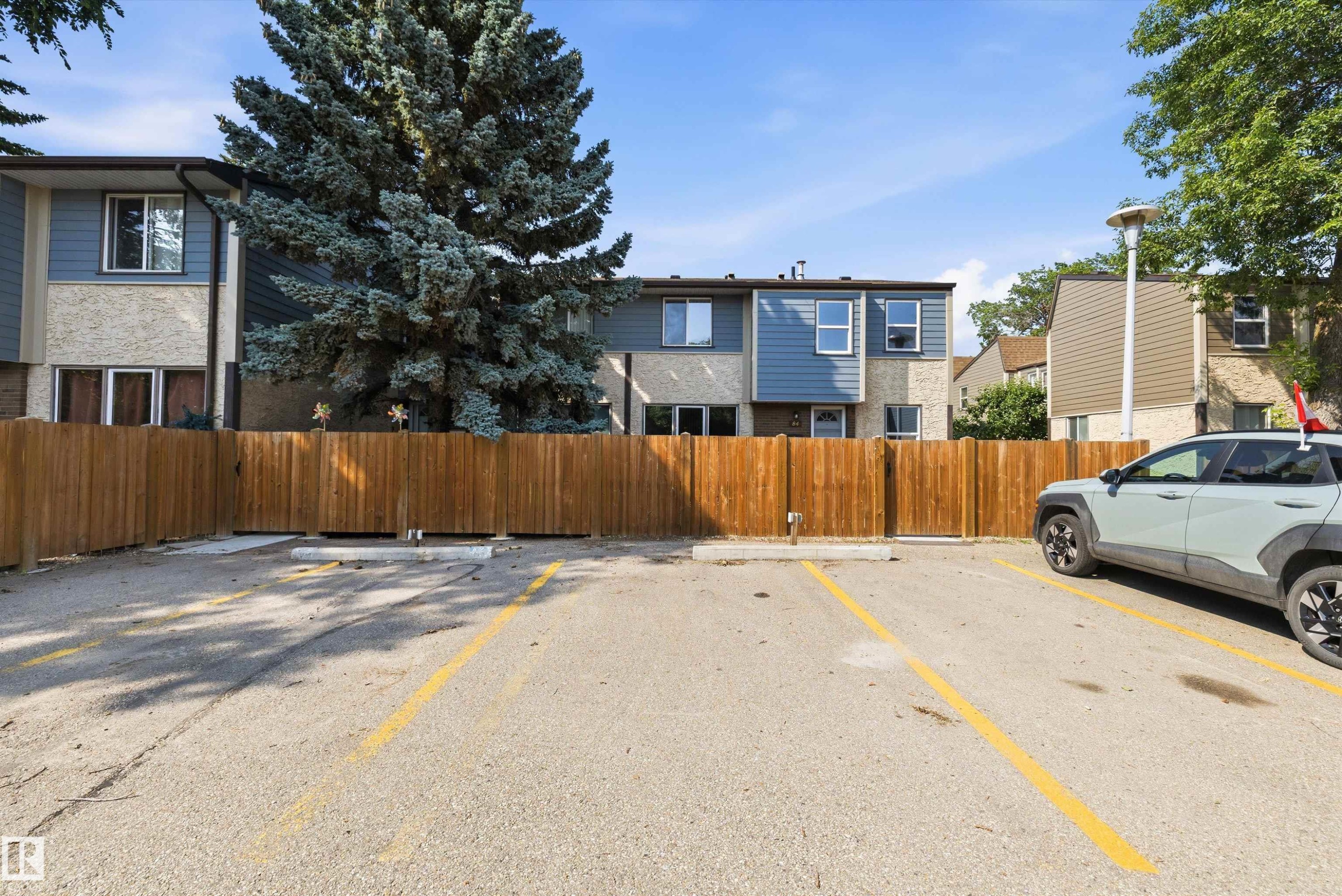 84 Willowdale Place Nw, Edmonton, AB - Outdoor