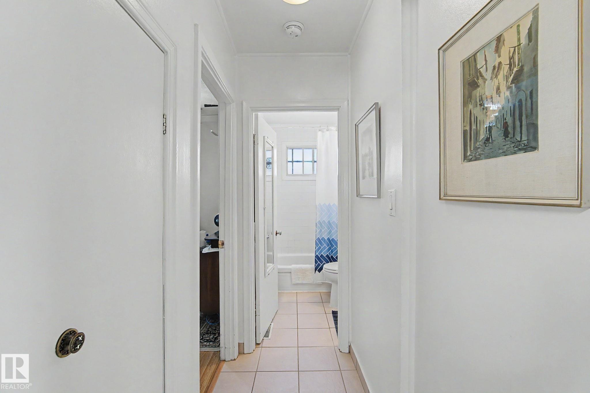 9706 159 Street Nw, Edmonton, AB - Indoor Photo Showing Other Room