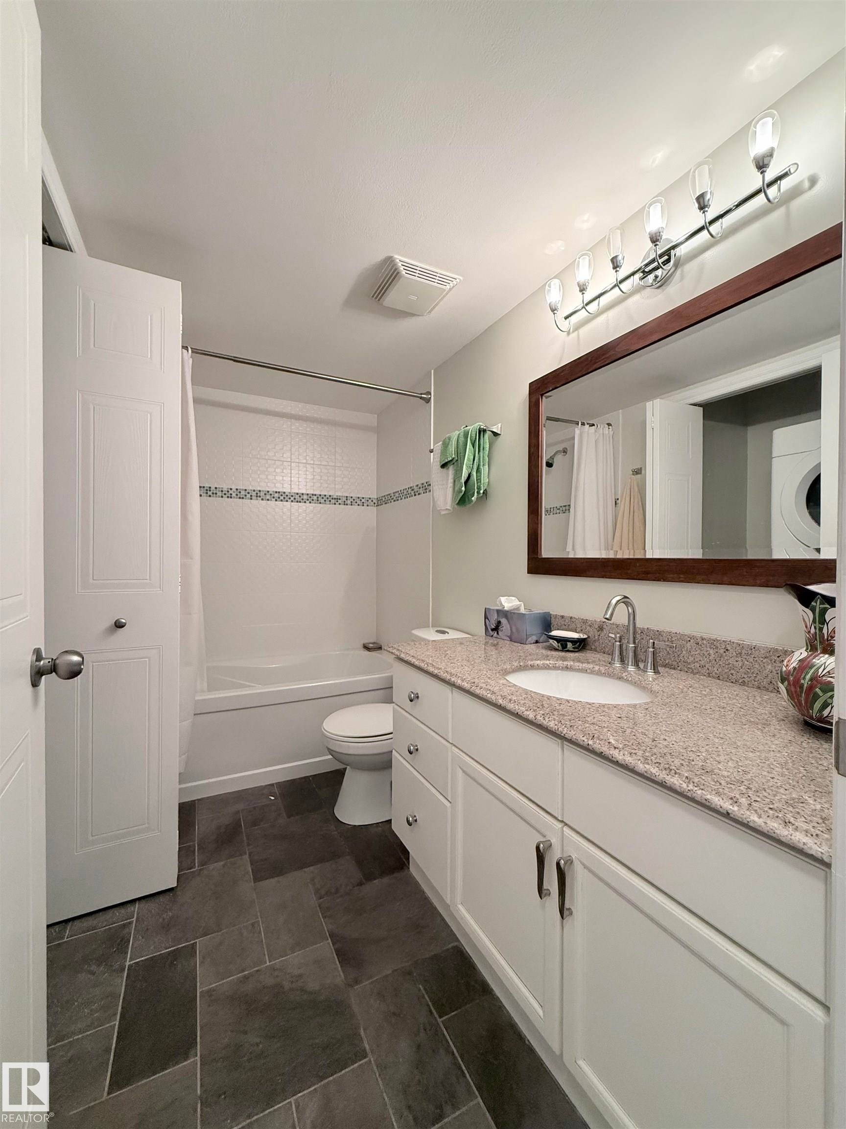 #403 3 Perron St, St. Albert, AB - Indoor Photo Showing Bathroom