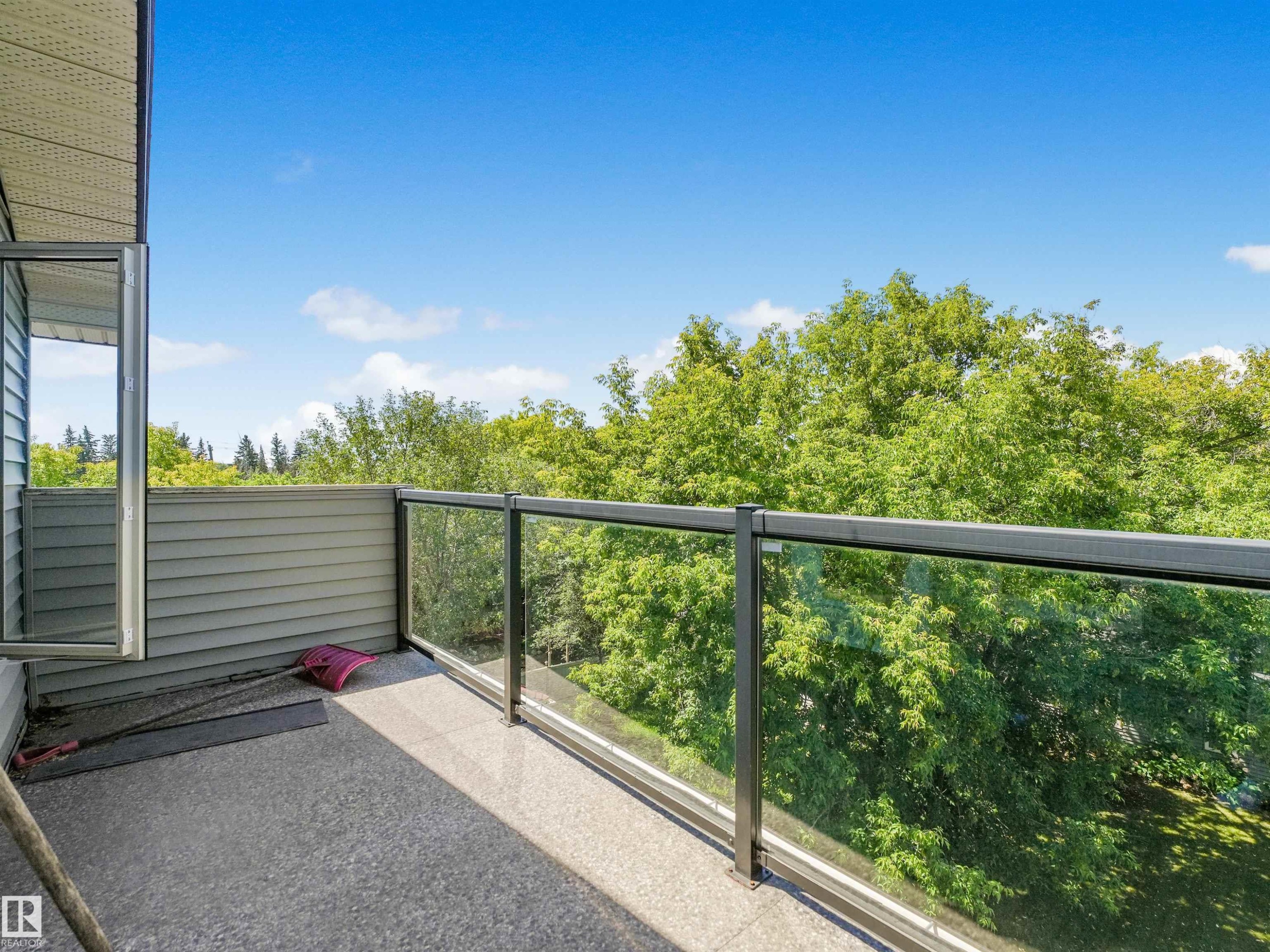 10230 148 Street Nw, Edmonton, AB - Outdoor