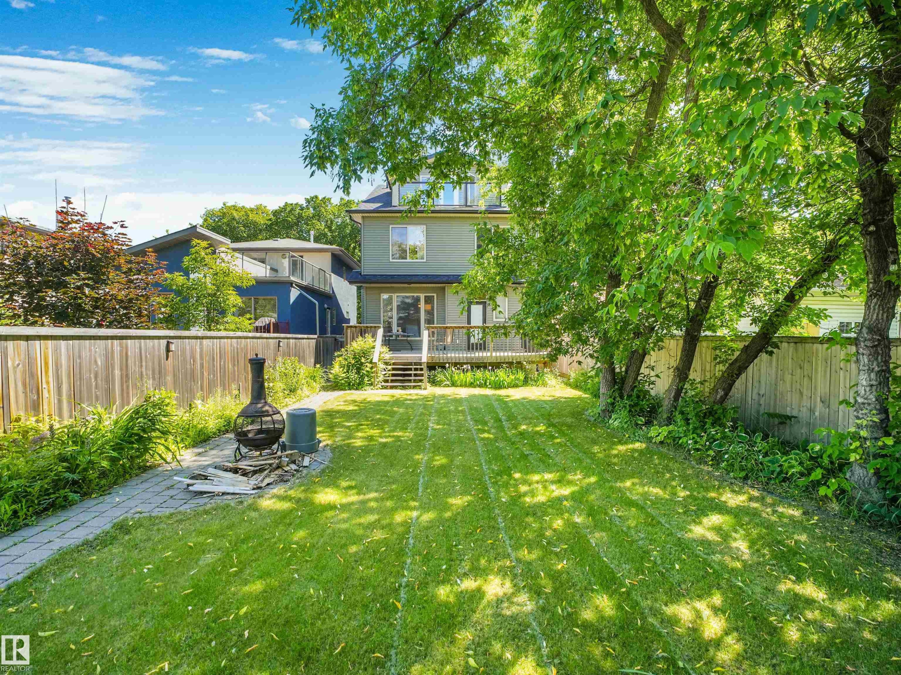 10230 148 Street Nw, Edmonton, AB - Outdoor