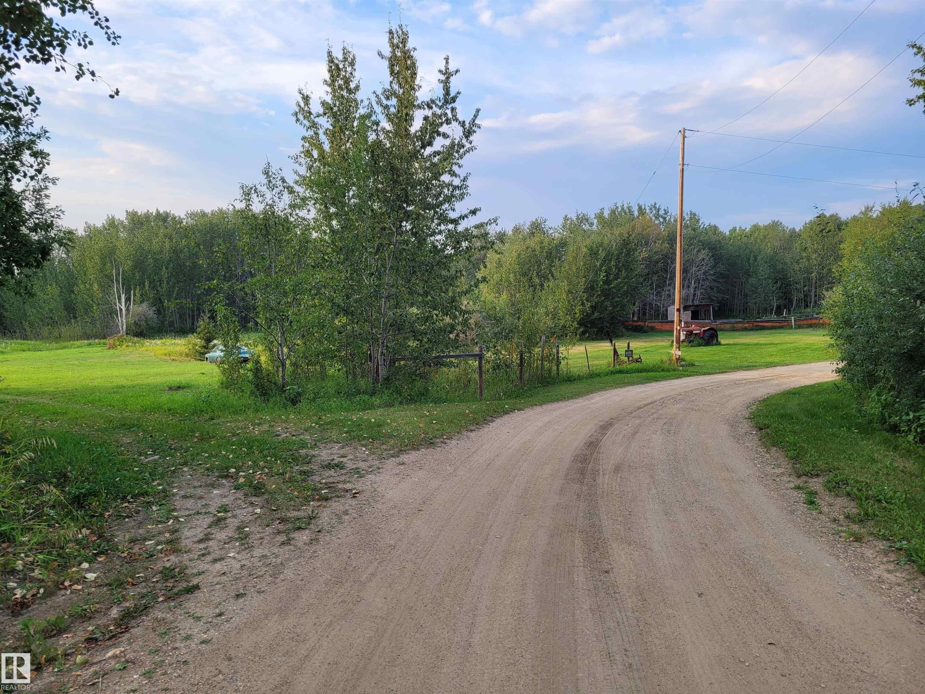 0326005;1;1 Boyle, Alberta, Boyle, AB - Outdoor With View