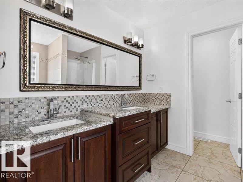 17411 106 Street Nw, Edmonton, AB - Indoor Photo Showing Bathroom