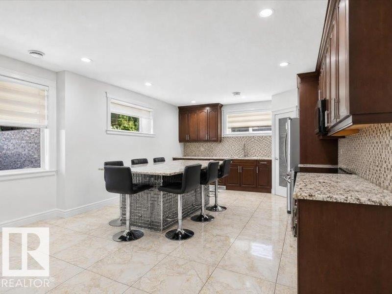 17411 106 Street Nw, Edmonton, AB - Indoor Photo Showing Kitchen