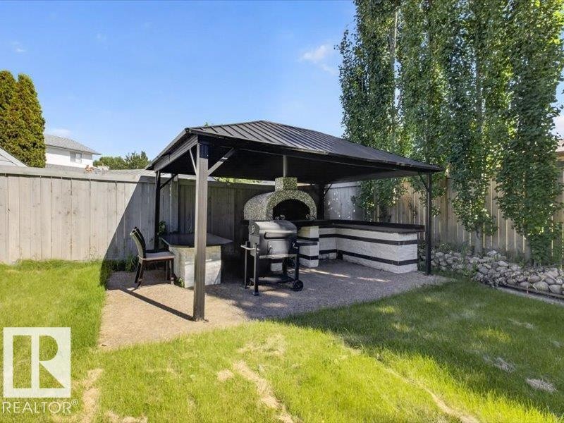 17411 106 Street Nw, Edmonton, AB - Outdoor