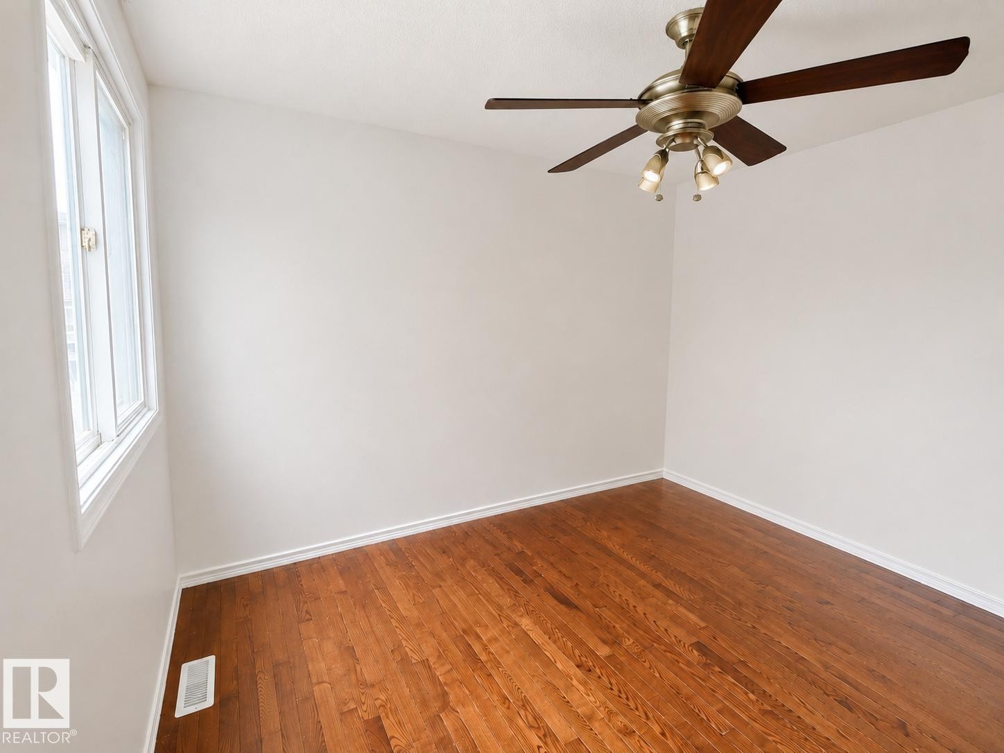 18625 66 Avenue Nw, Edmonton, AB - Indoor Photo Showing Other Room