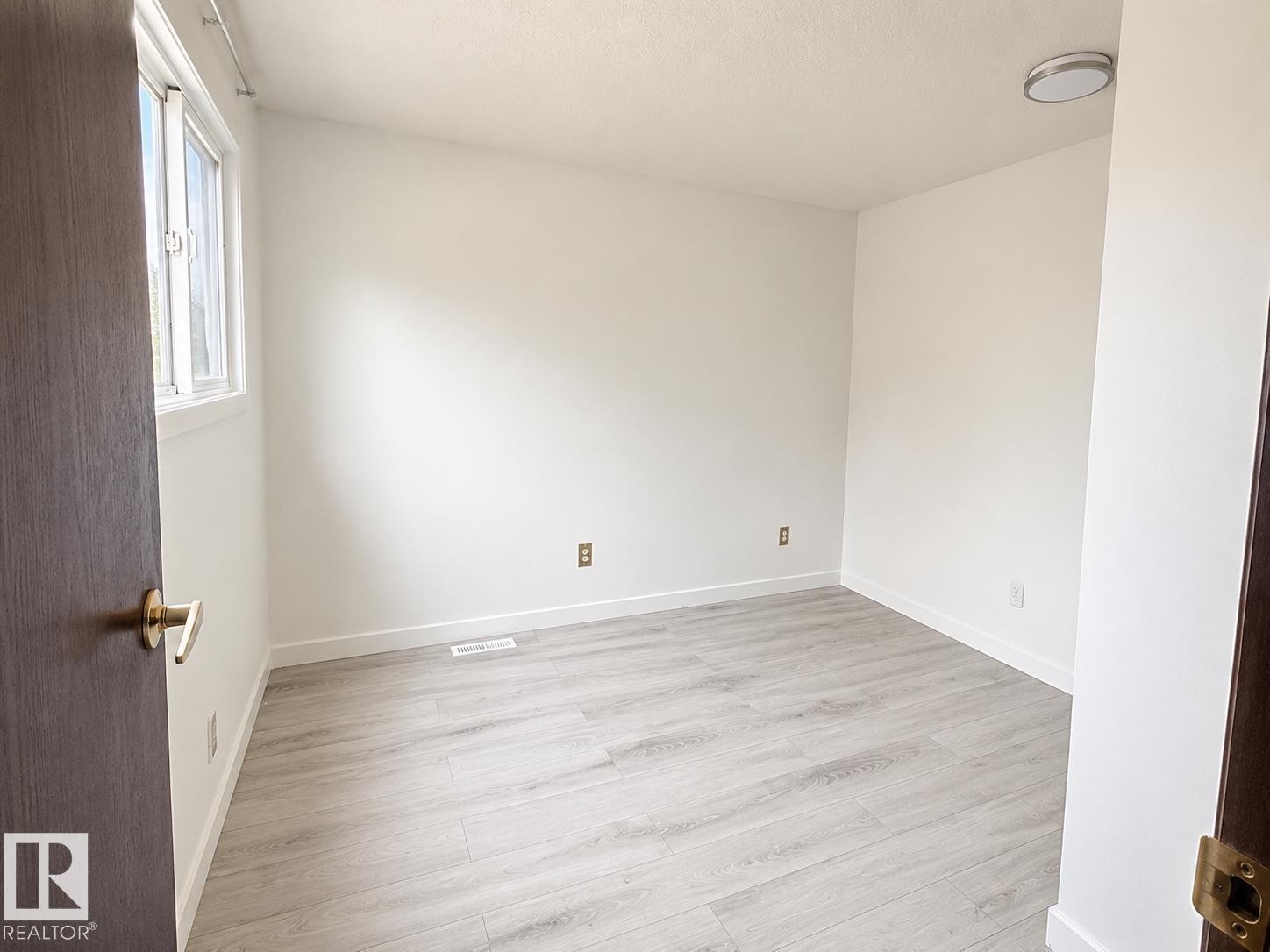 18625 66 Avenue Nw, Edmonton, AB - Indoor Photo Showing Other Room