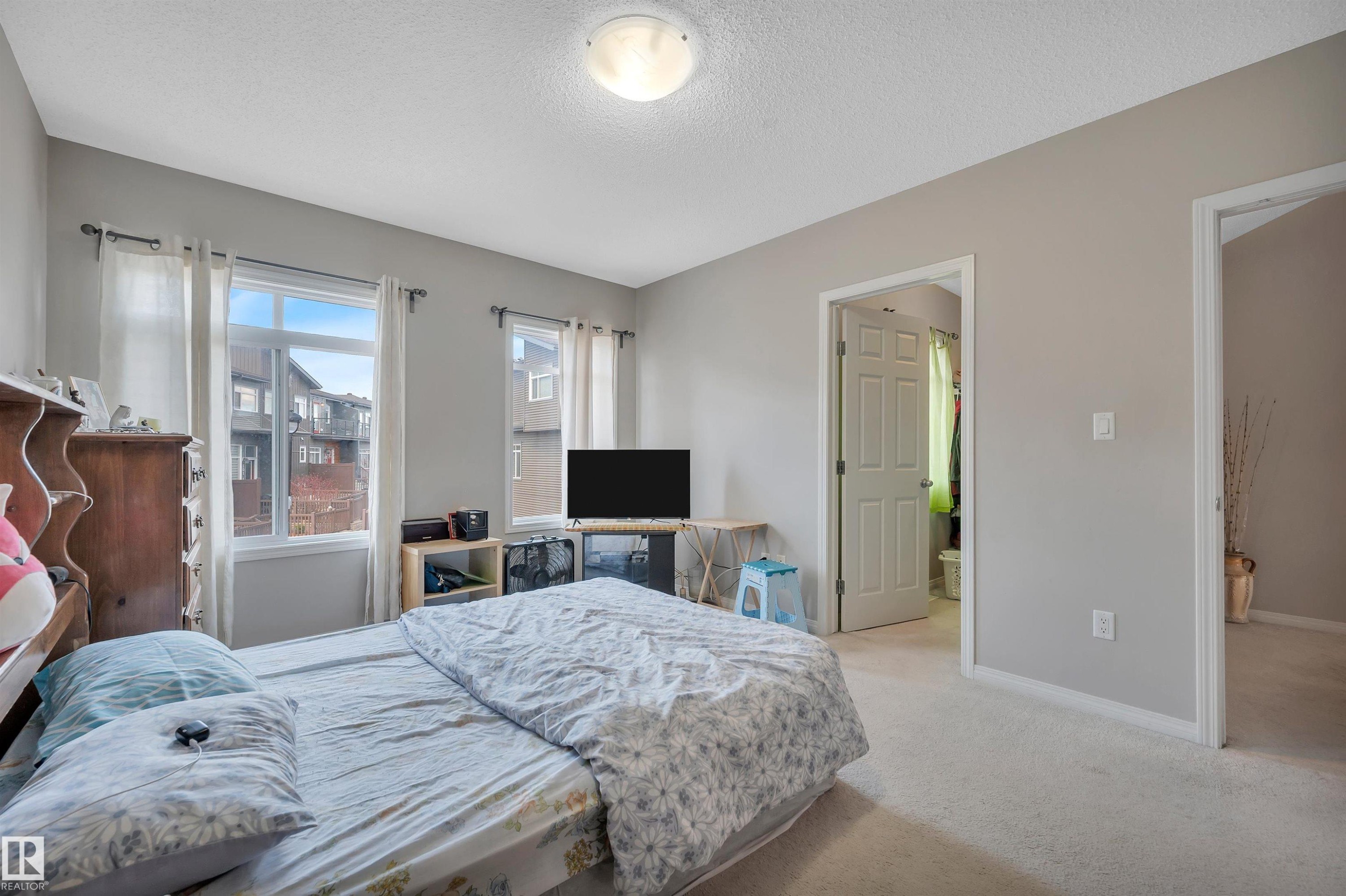 7503 Getty Gate Gate Nw, Edmonton, AB - Indoor Photo Showing Bedroom