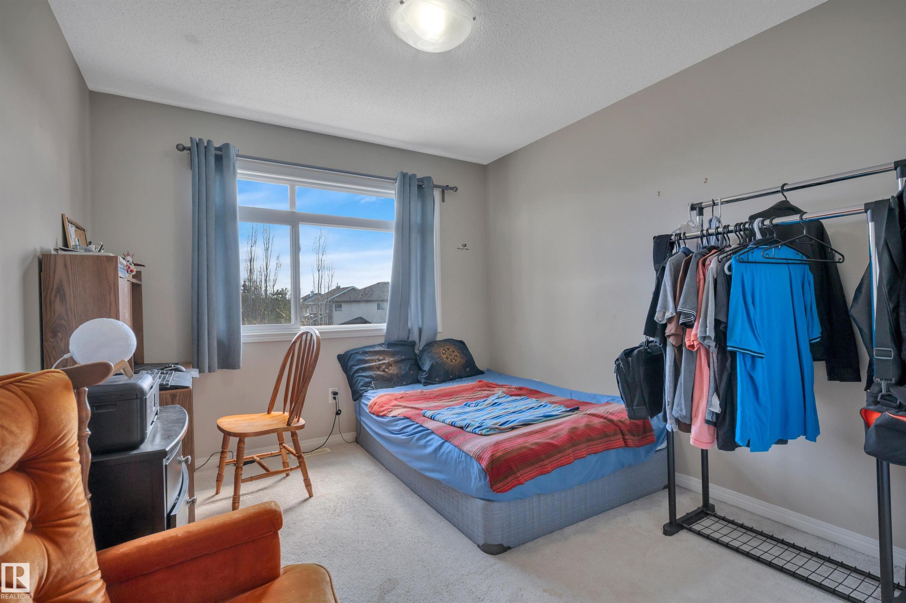7503 Getty Gate Gate Nw, Edmonton, AB - Indoor Photo Showing Bedroom