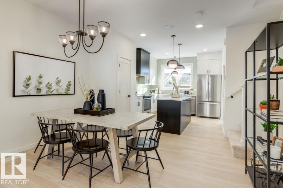 2040 194 Street Nw, Edmonton, AB - Indoor Photo Showing Dining Room