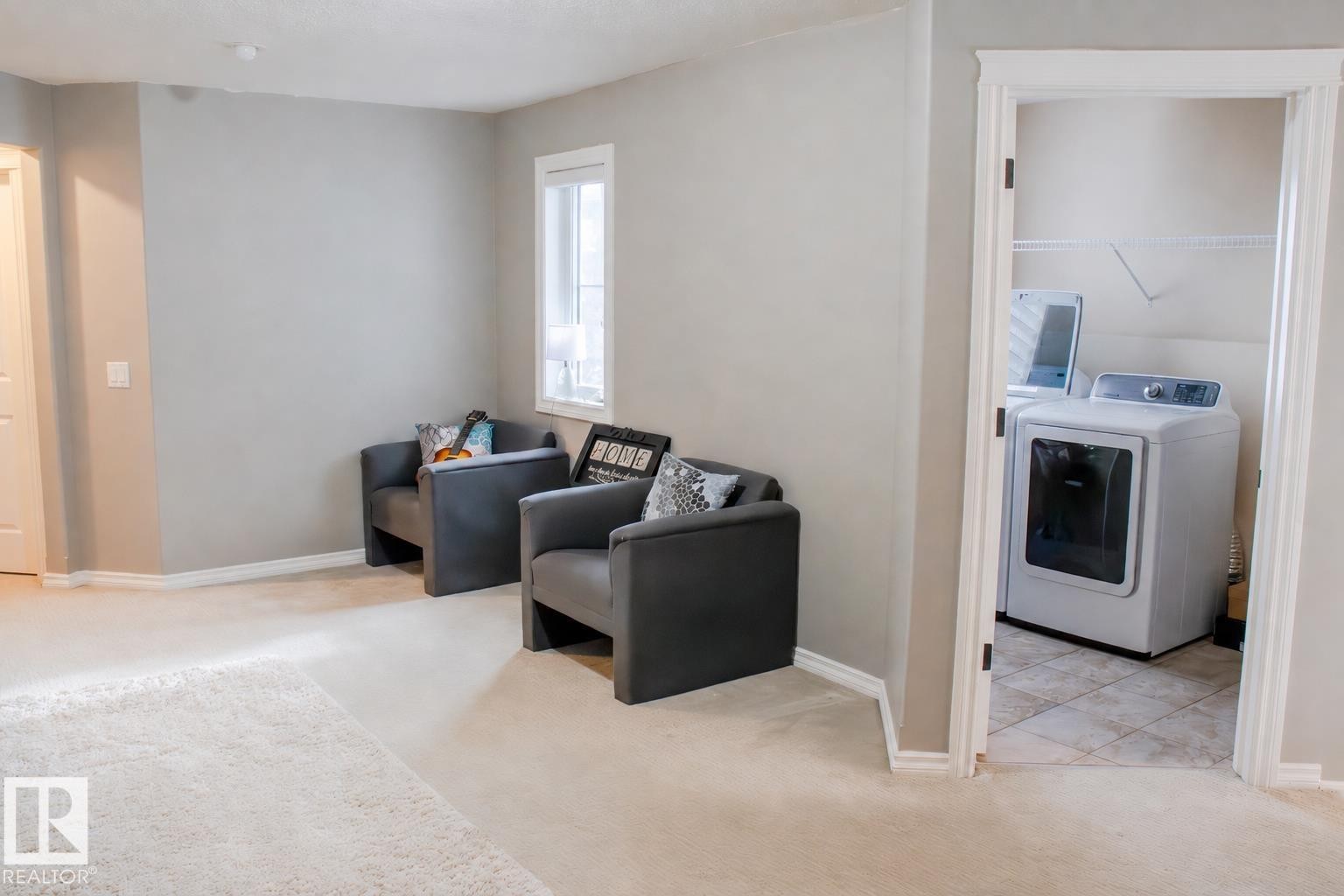 1231 37A Avenue Nw, Edmonton, AB - Indoor Photo Showing Laundry Room