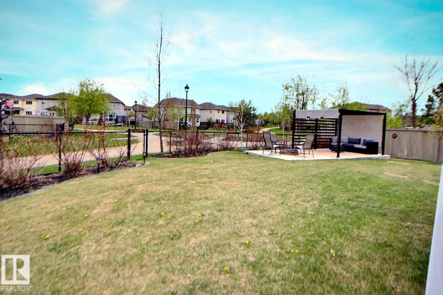 1231 37A Avenue Nw, Edmonton, AB - Outdoor