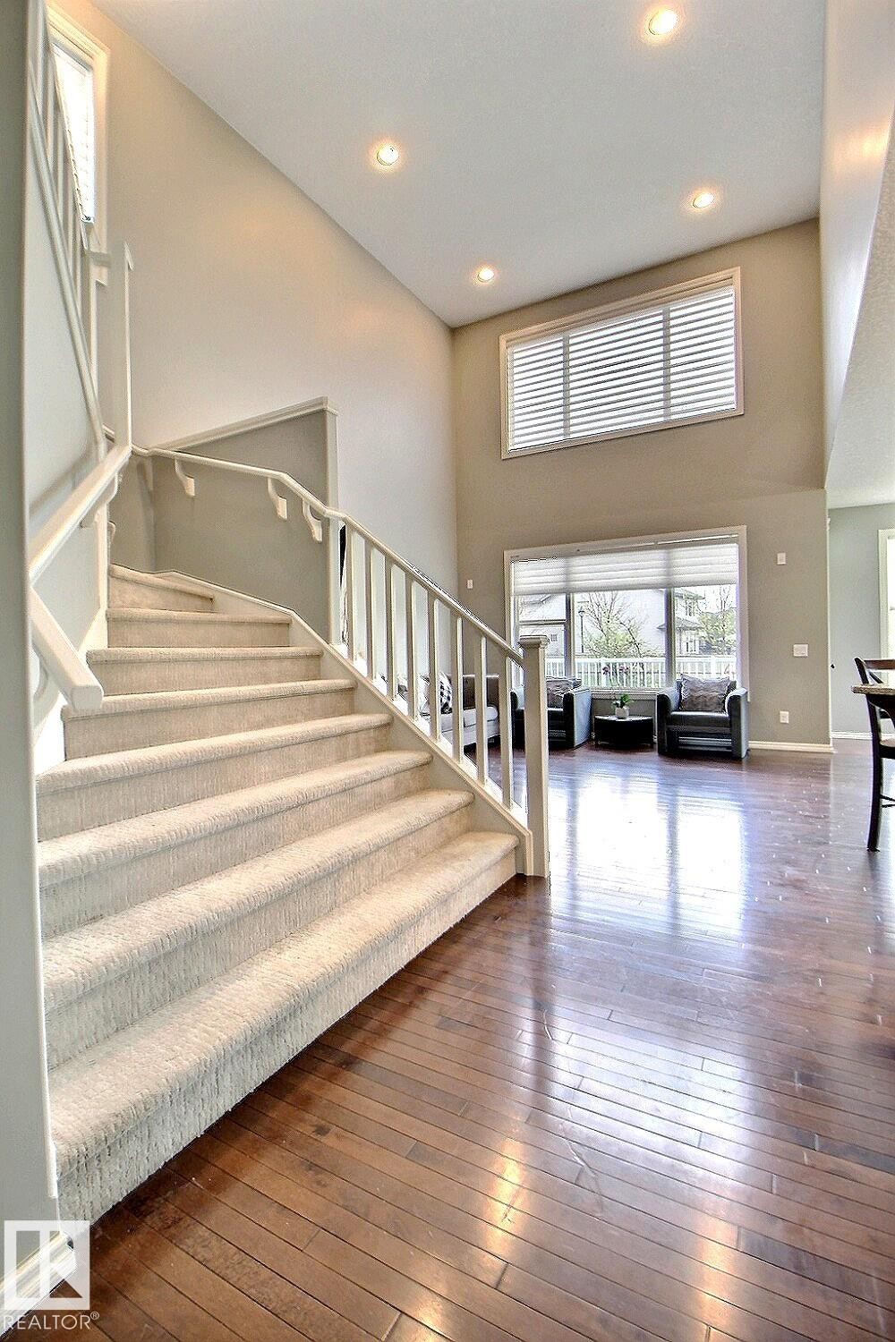 1231 37A Avenue Nw, Edmonton, AB - Indoor Photo Showing Other Room