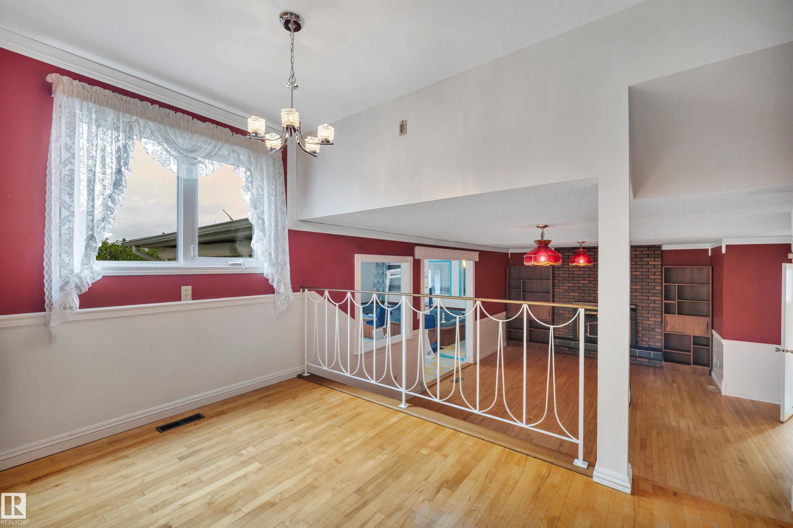 7604 149 Avenue Nw, Edmonton, AB - Indoor Photo Showing Other Room