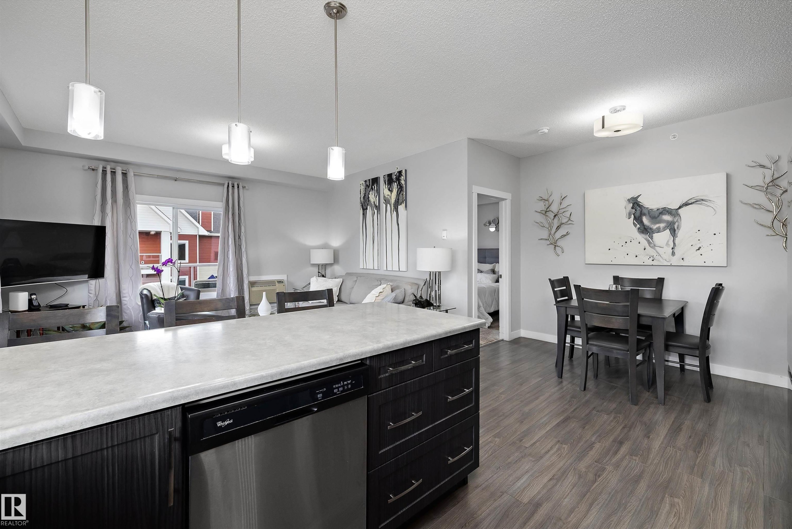 #402 2229 44 Av Nw, Edmonton, AB - Indoor