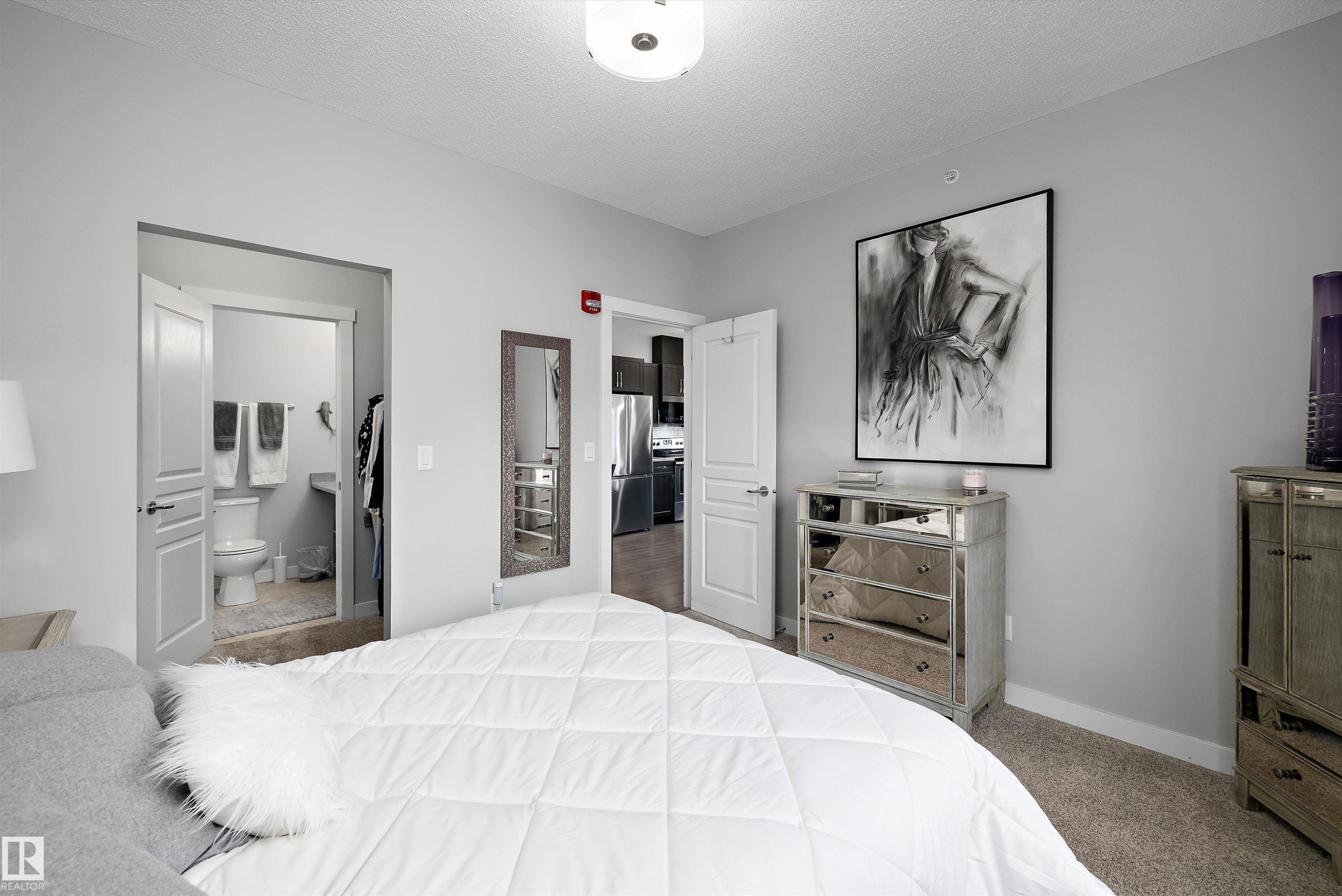 #402 2229 44 Av Nw, Edmonton, AB - Indoor Photo Showing Bedroom