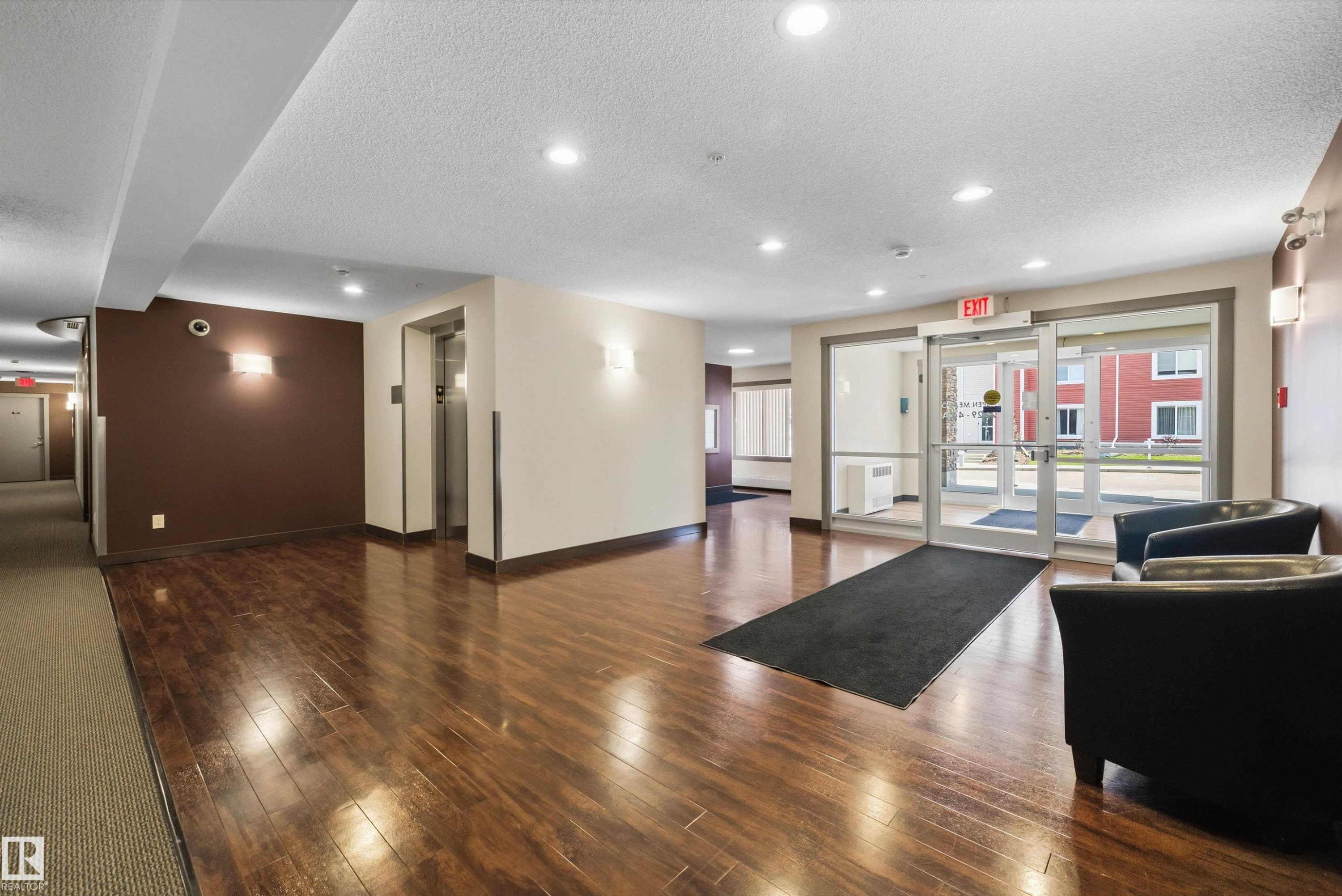 #402 2229 44 Av Nw, Edmonton, AB - Indoor