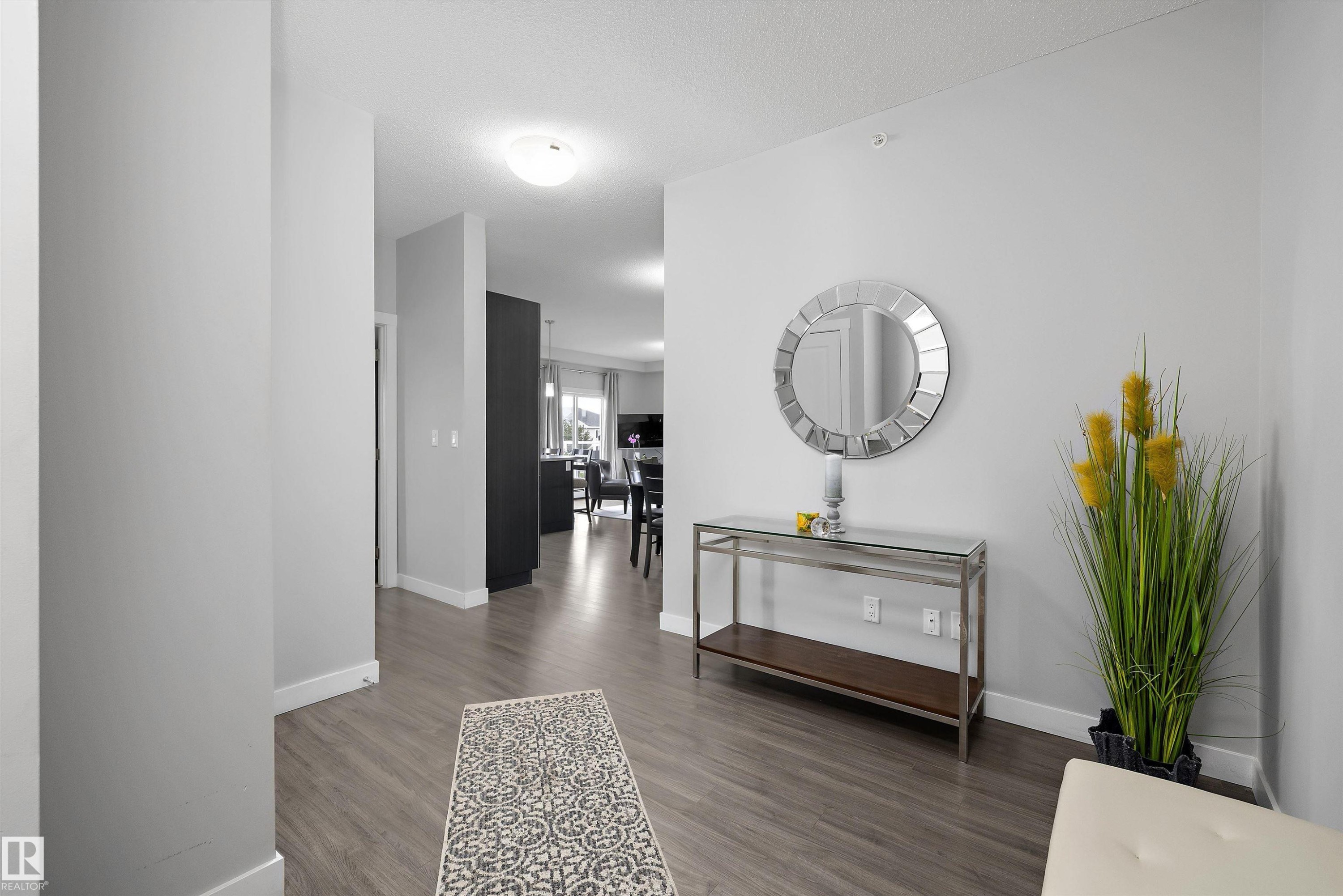 #402 2229 44 Av Nw, Edmonton, AB - Indoor Photo Showing Other Room