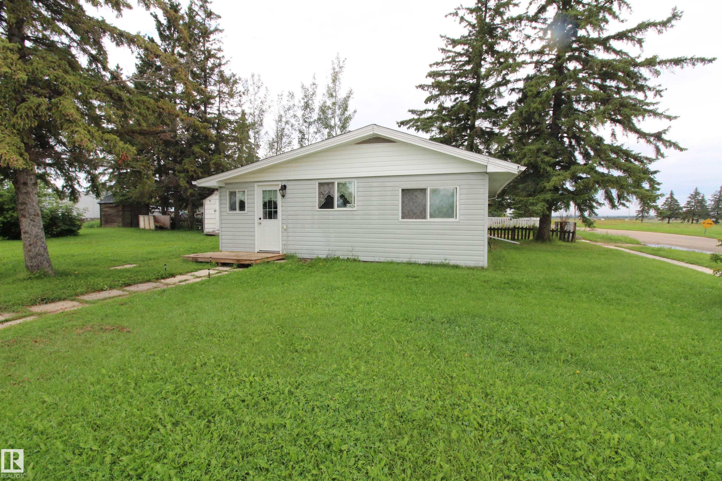 5404 52 Street, Clyde, AB - Outdoor