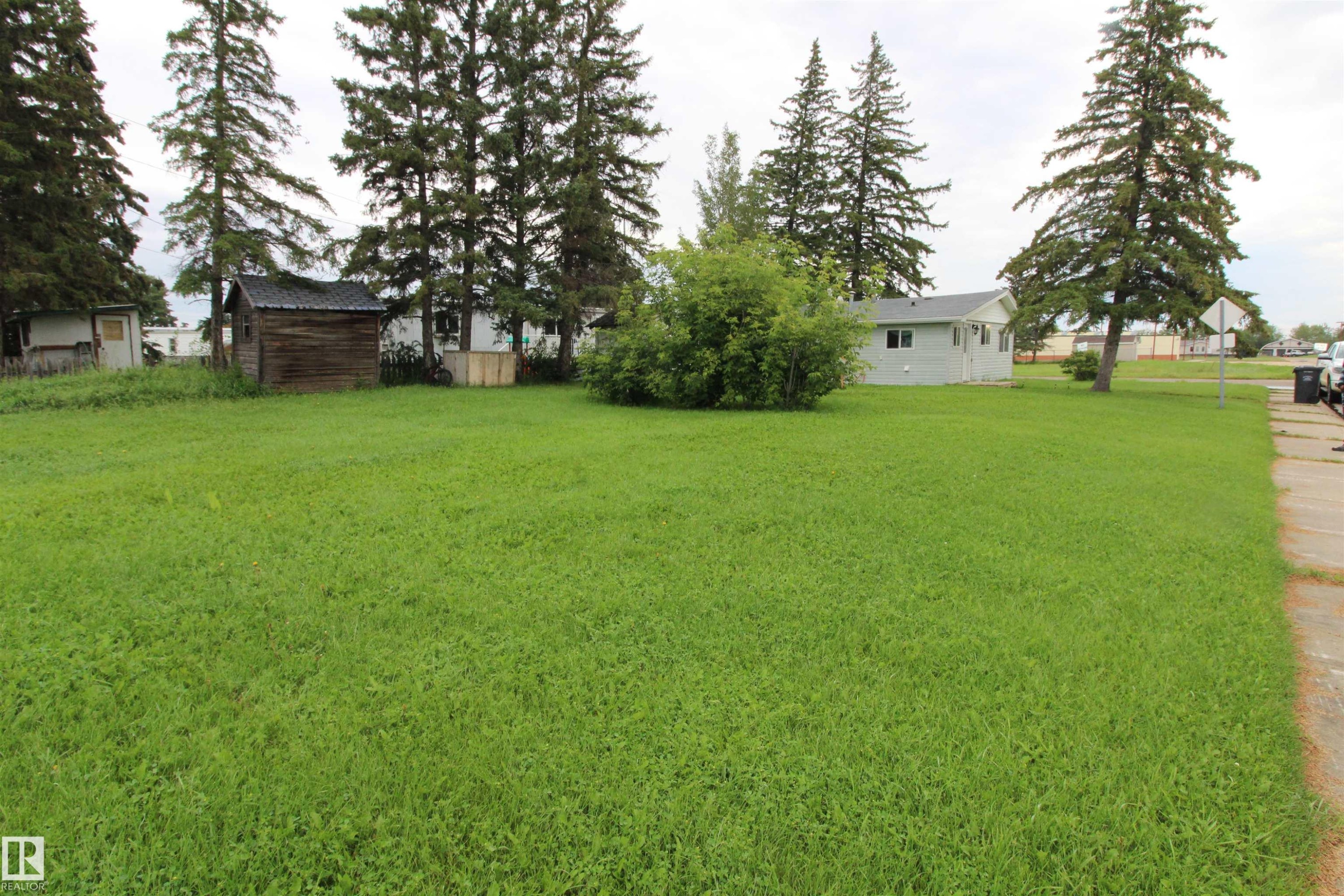 5404 52 Street, Clyde, AB - Outdoor