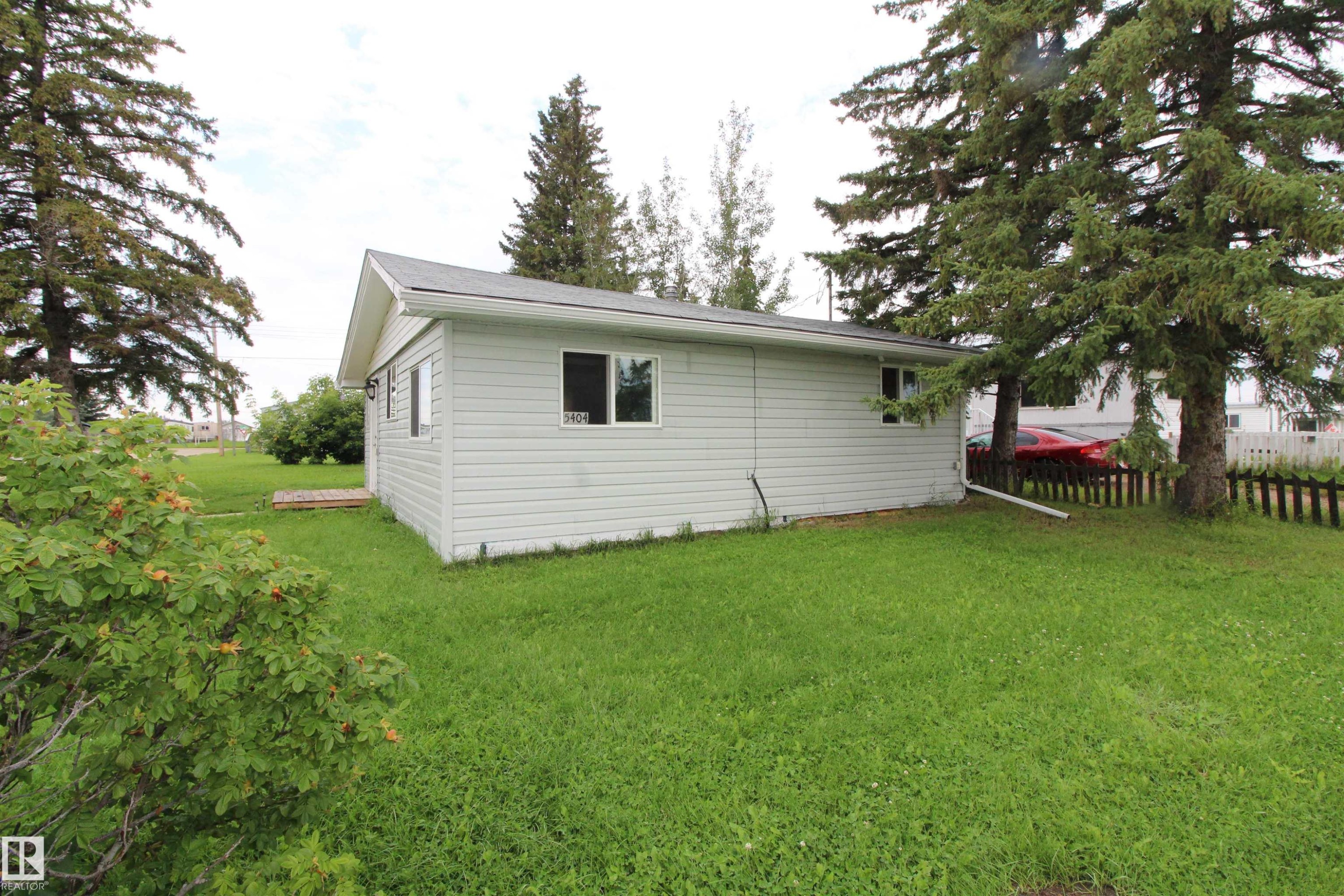 5404 52 Street, Clyde, AB - Outdoor