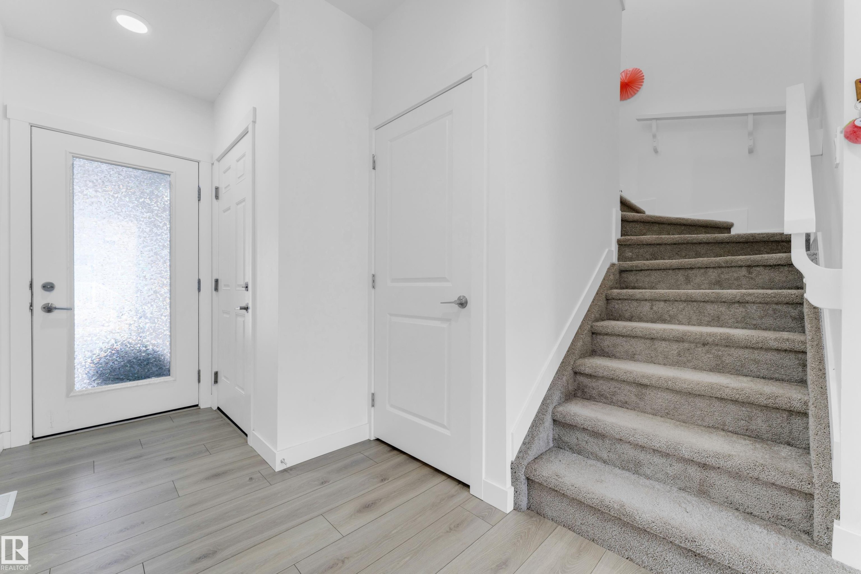 #56 2710 66 St Sw, Edmonton, AB - Indoor Photo Showing Other Room