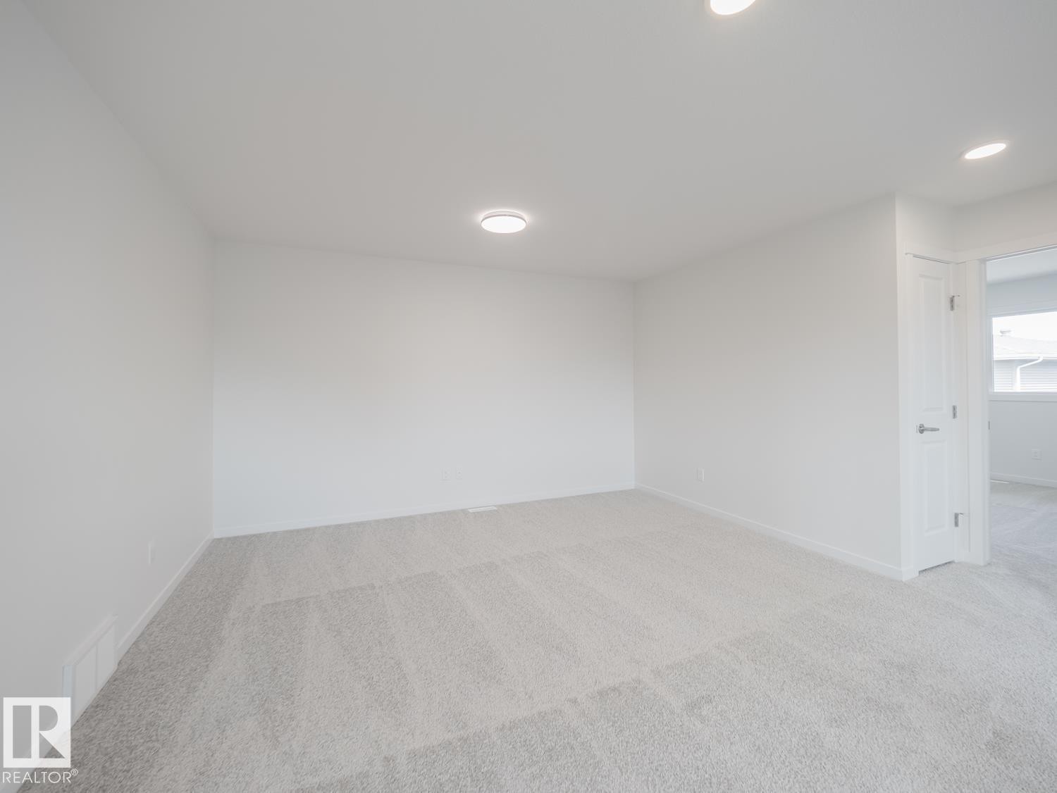 17724 7 Street Ne, Edmonton, AB - Indoor Photo Showing Other Room